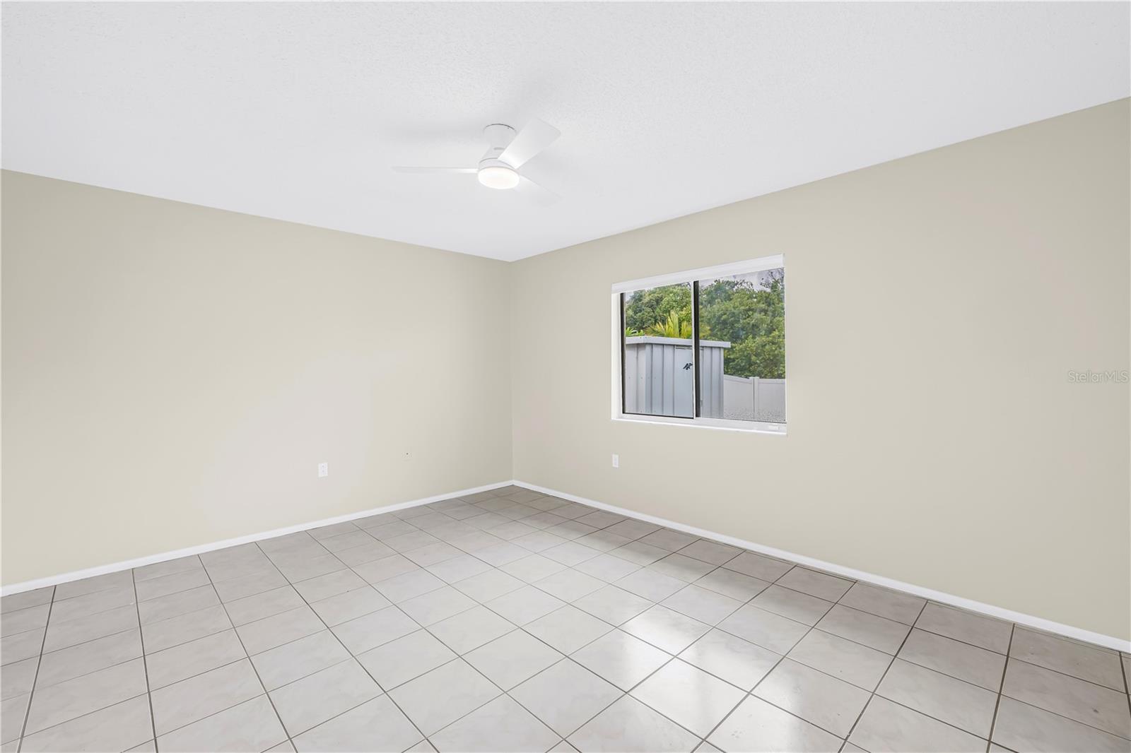 5812 16th Ln Ne Property Photo 18