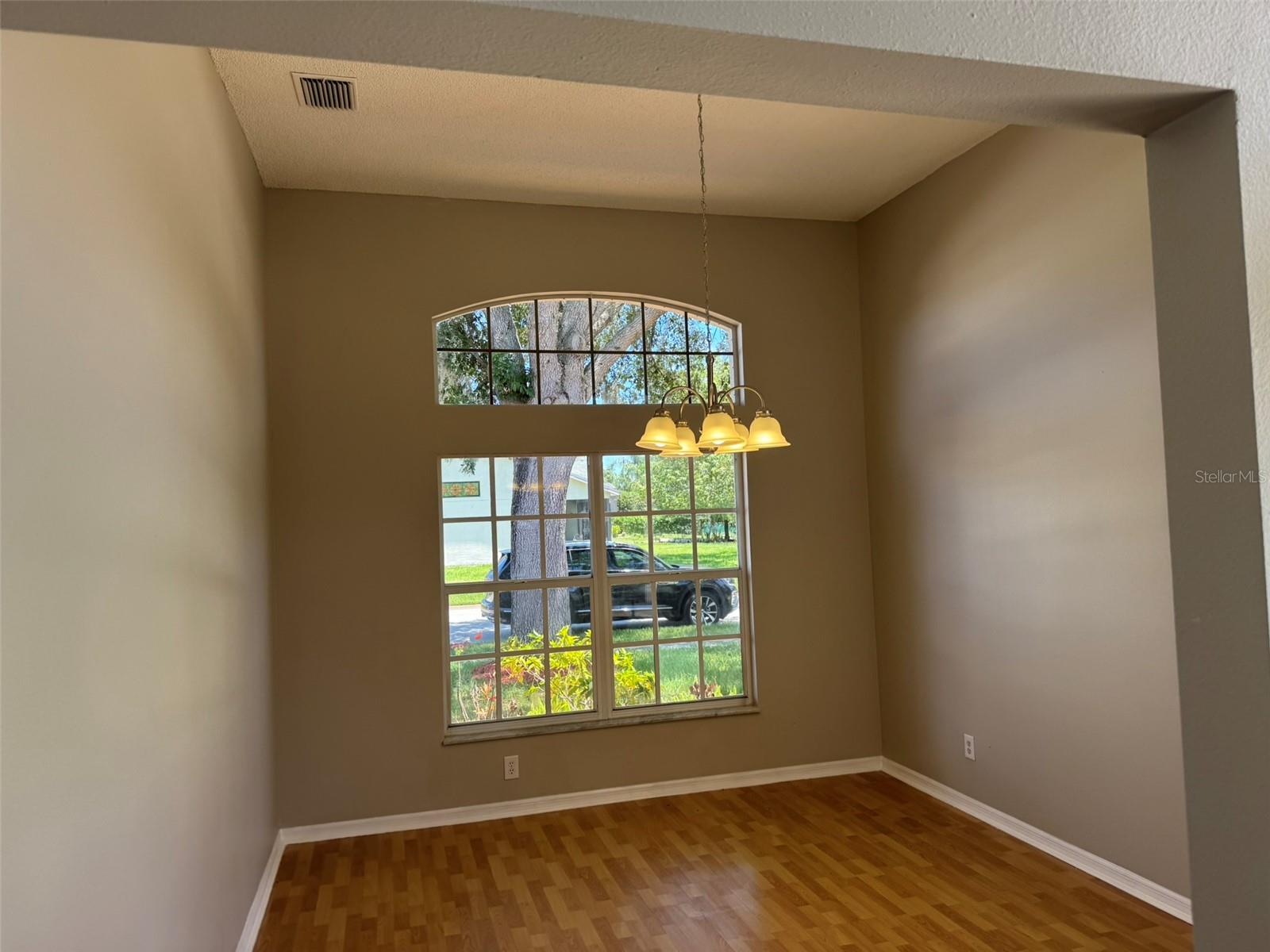 10104 Beefmaster Ct Property Photo 3