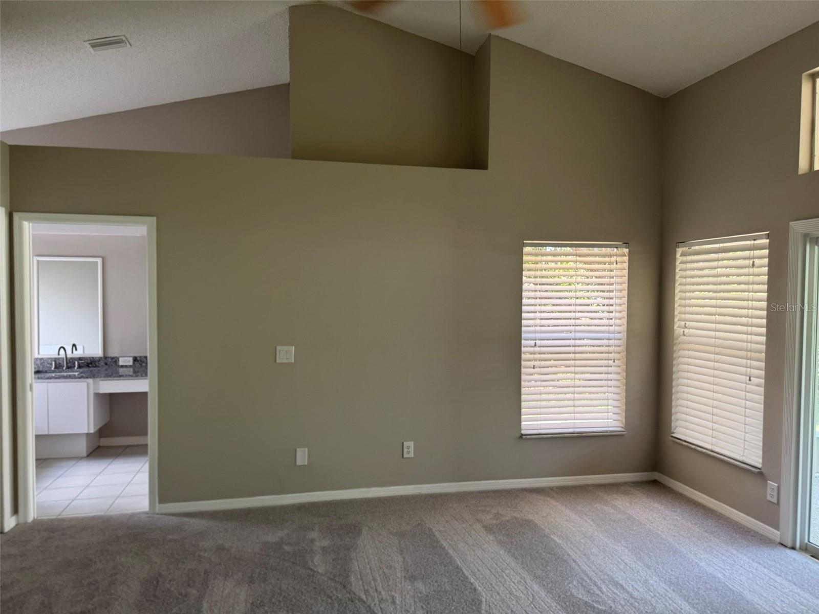 10104 Beefmaster Ct Property Photo 8