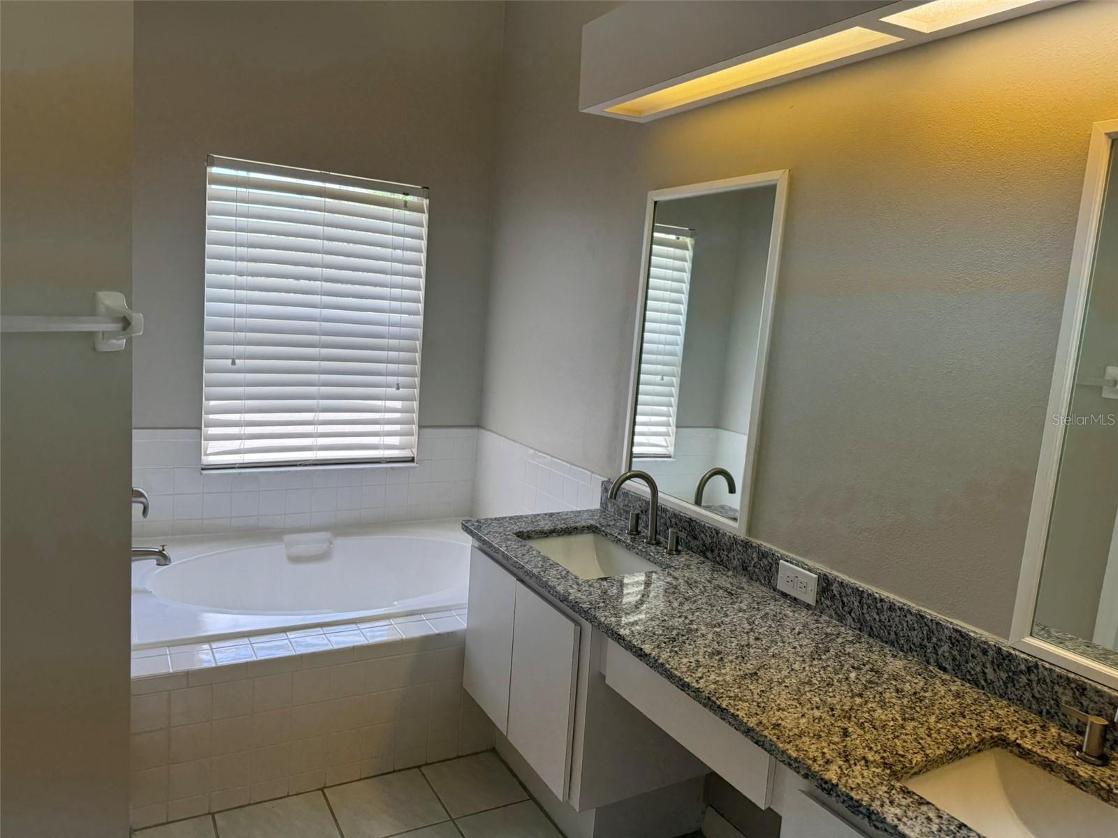 10104 Beefmaster Ct Property Photo 11
