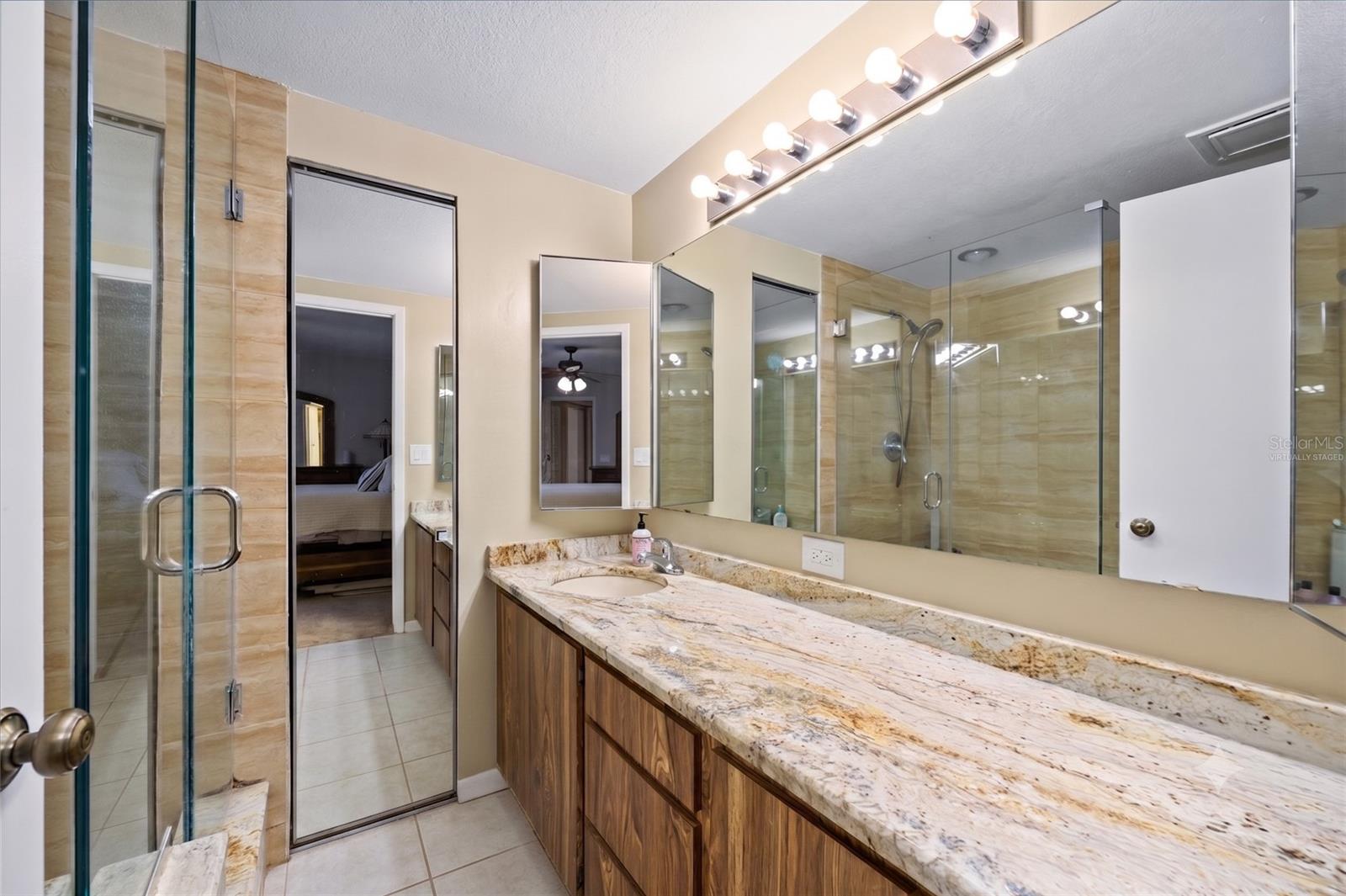 2626 2nd Ct Property Photo 12