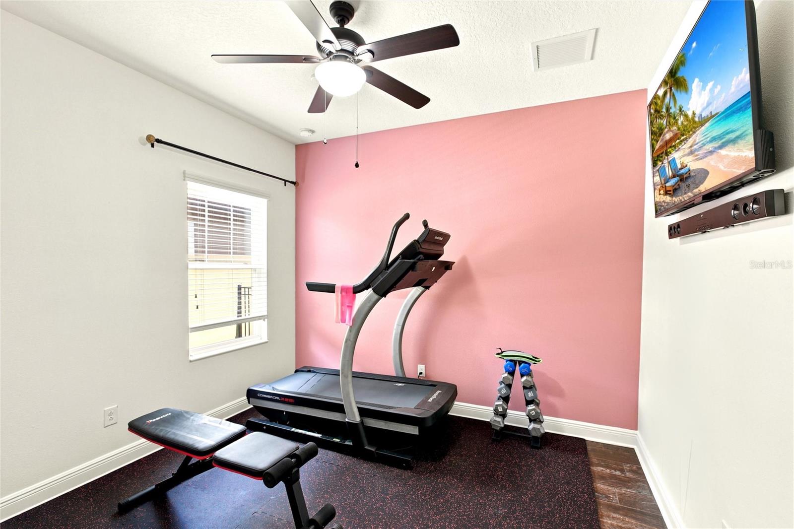 6109 Colmar Pl Property Photo 10
