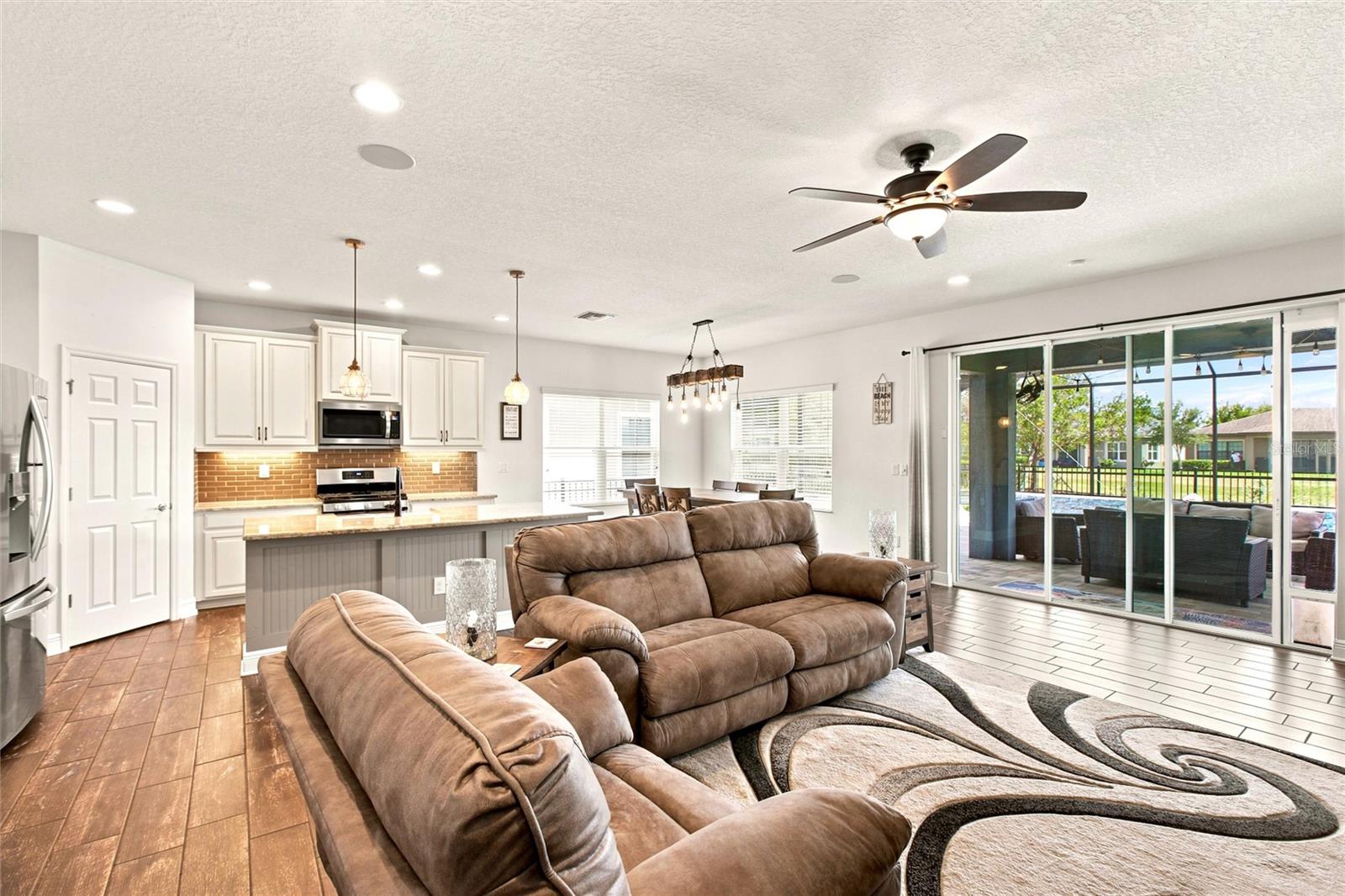 6109 Colmar Pl Property Photo 20