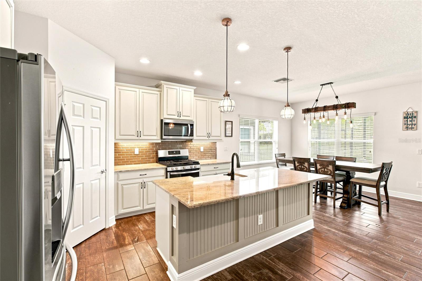 6109 Colmar Pl Property Photo 22