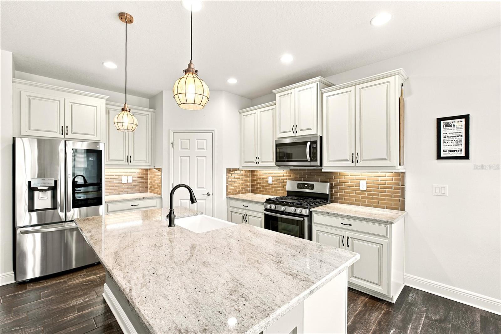 6109 Colmar Pl Property Photo 25