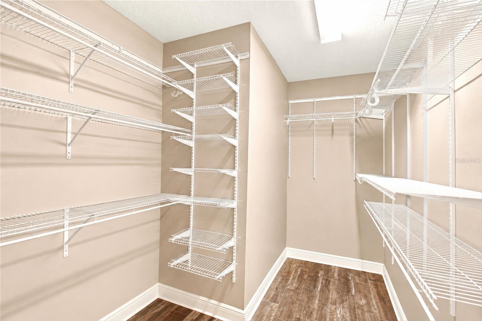 6109 Colmar Pl Property Photo 33