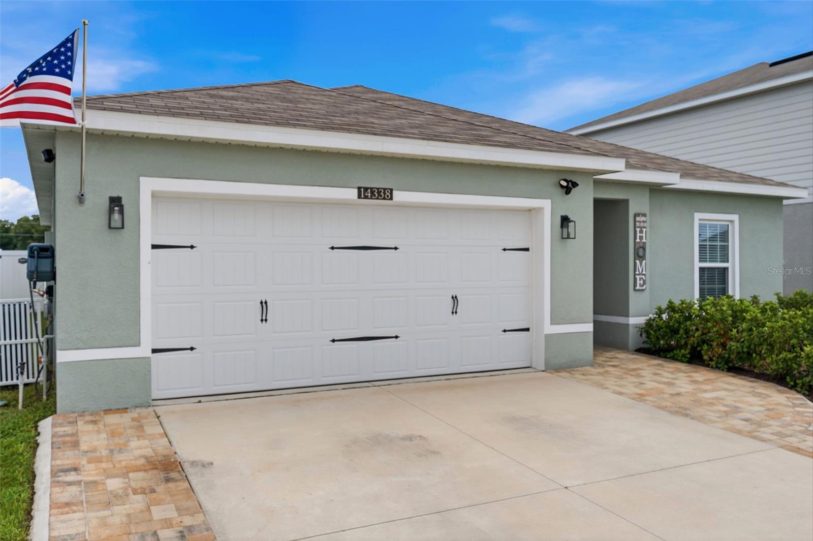 14338 Whitewater Way Property Photo 2