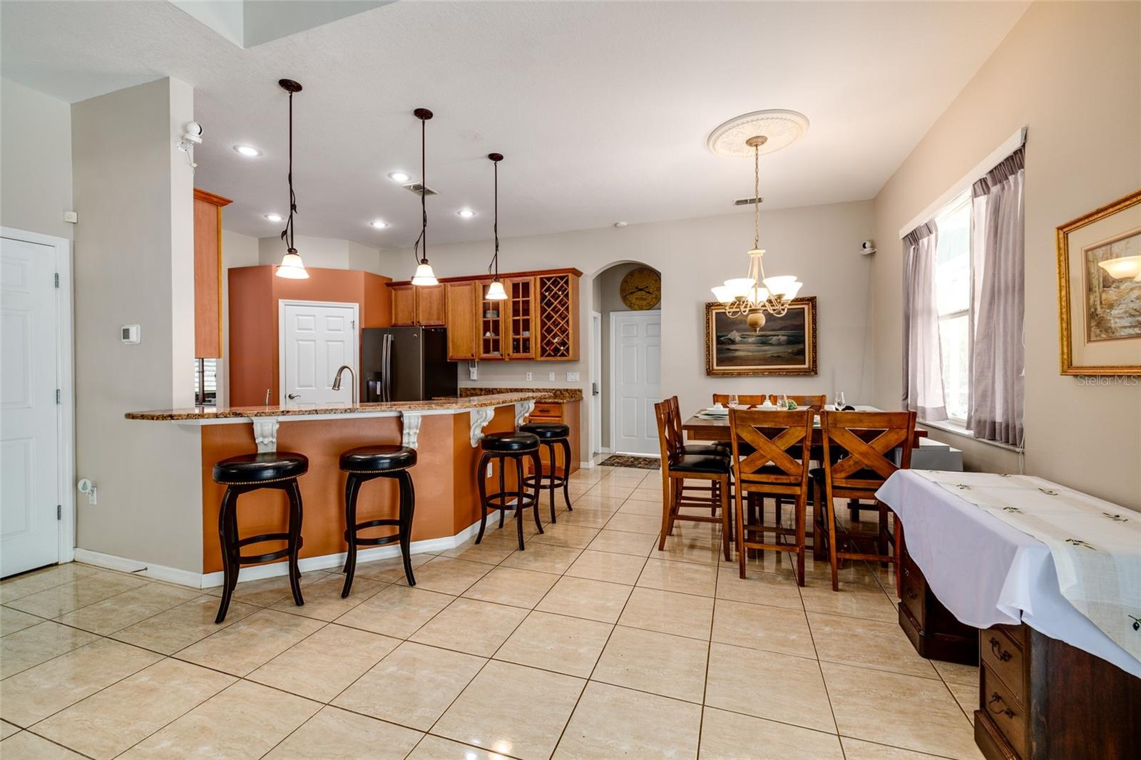 1436 Altamont Ln Property Photo 29