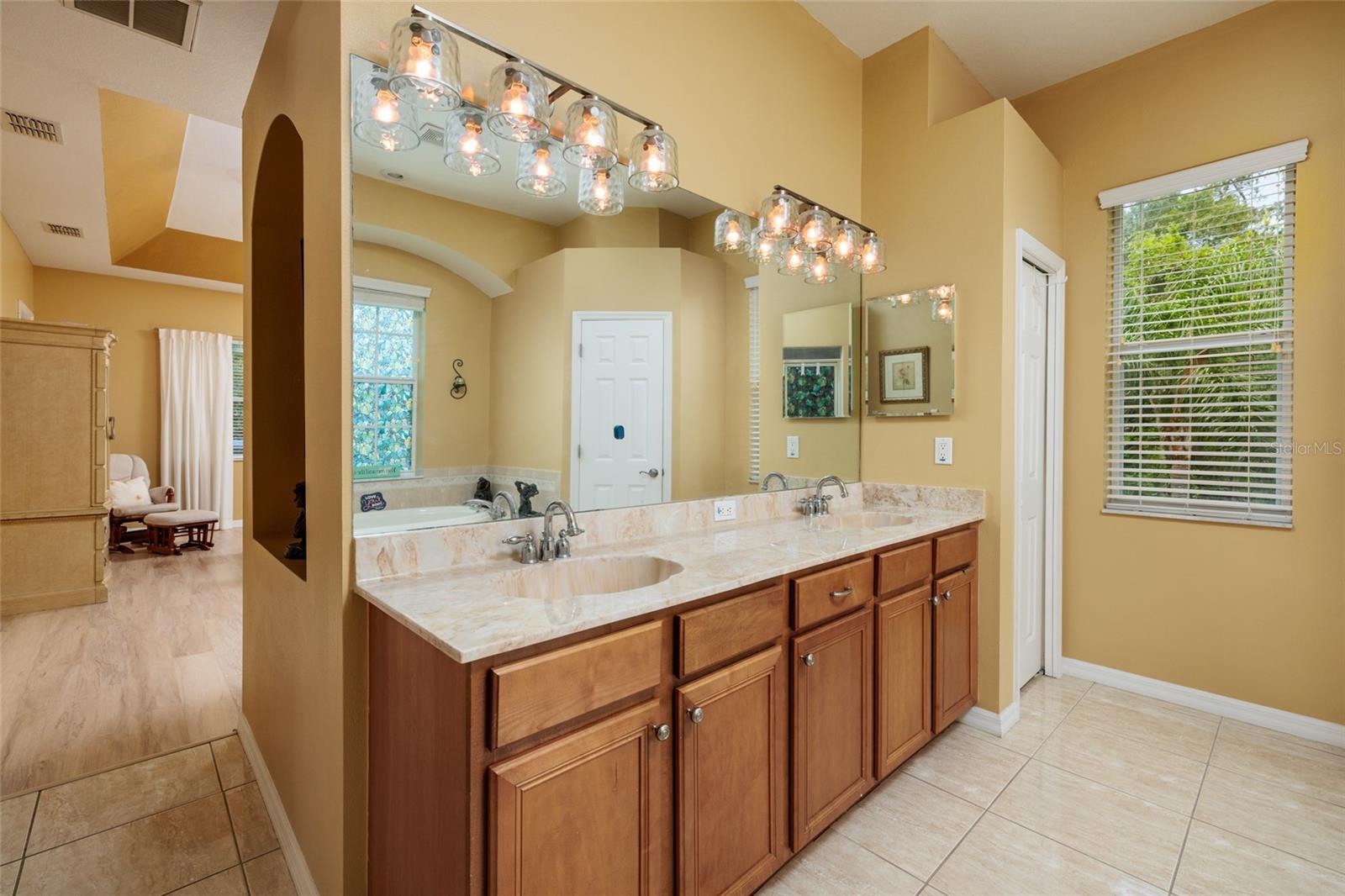 1436 Altamont Ln Property Photo 48
