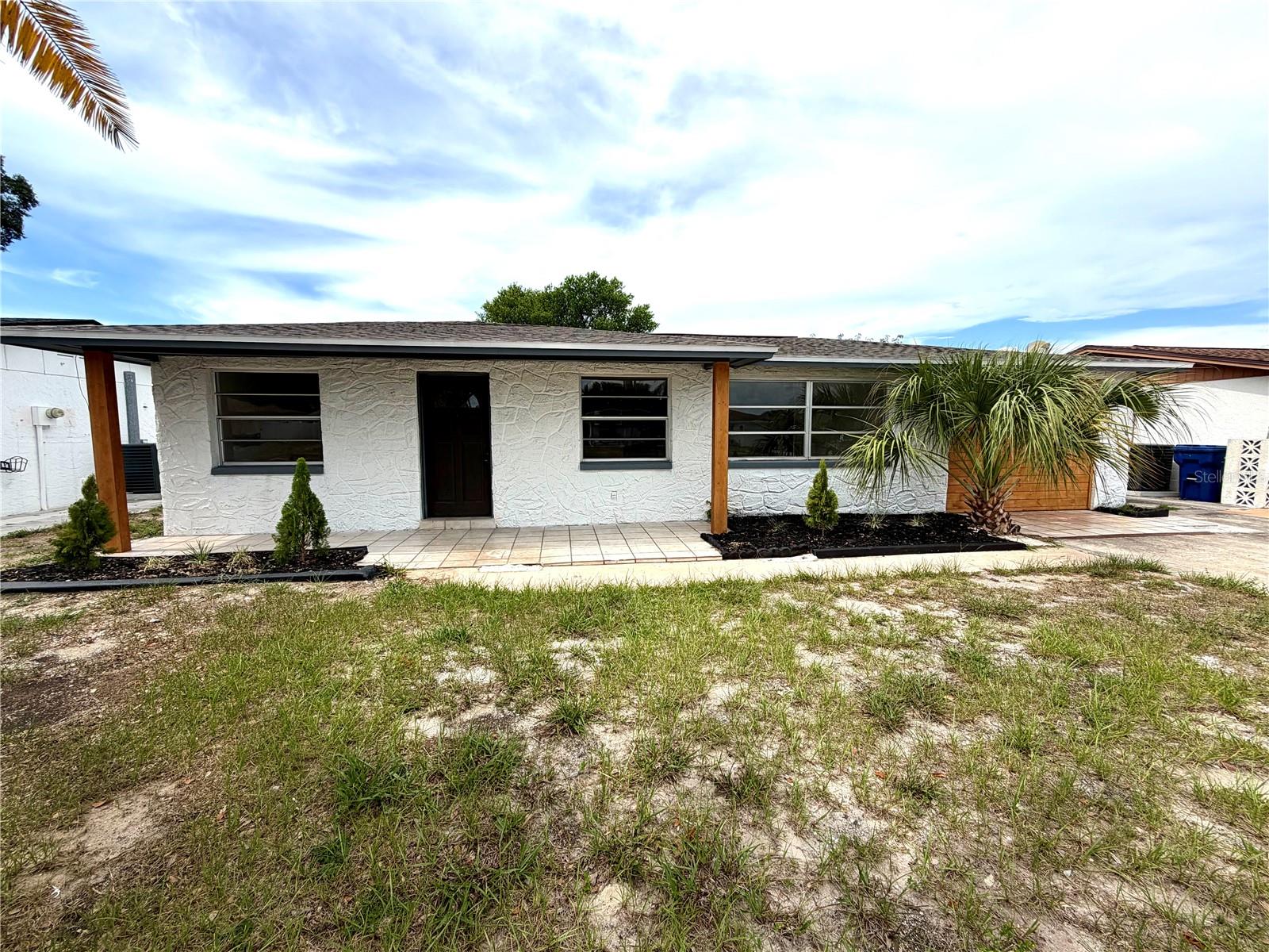 TB8526522 Property Photo 5