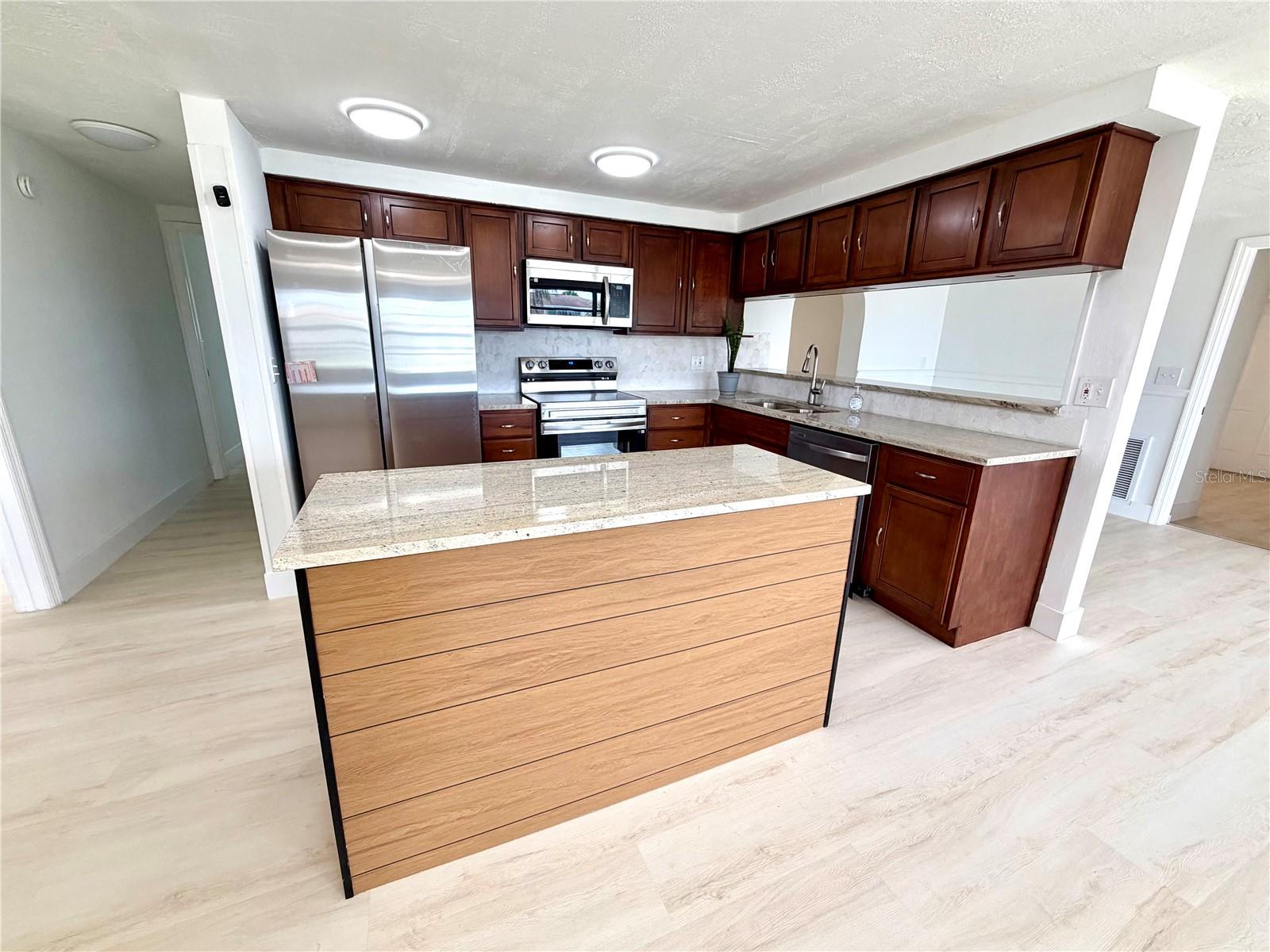 TB8526522 Property Photo 9
