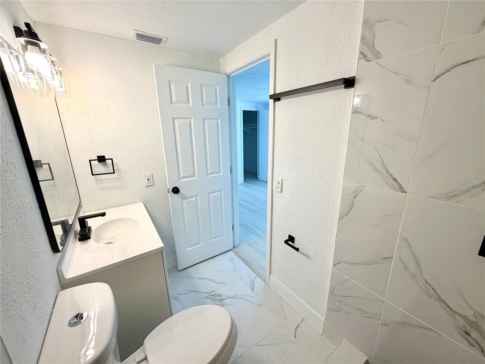 TB8526522 Property Photo 15