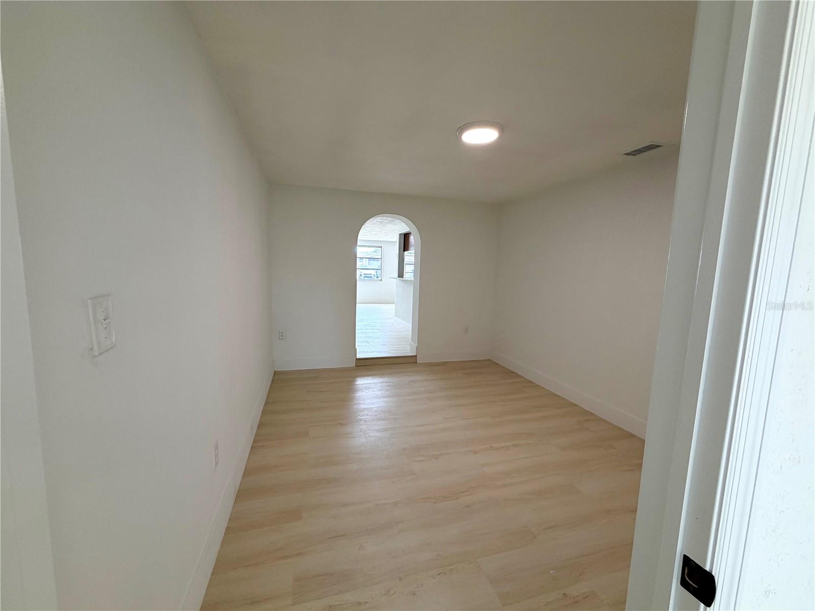 TB8526522 Property Photo 18