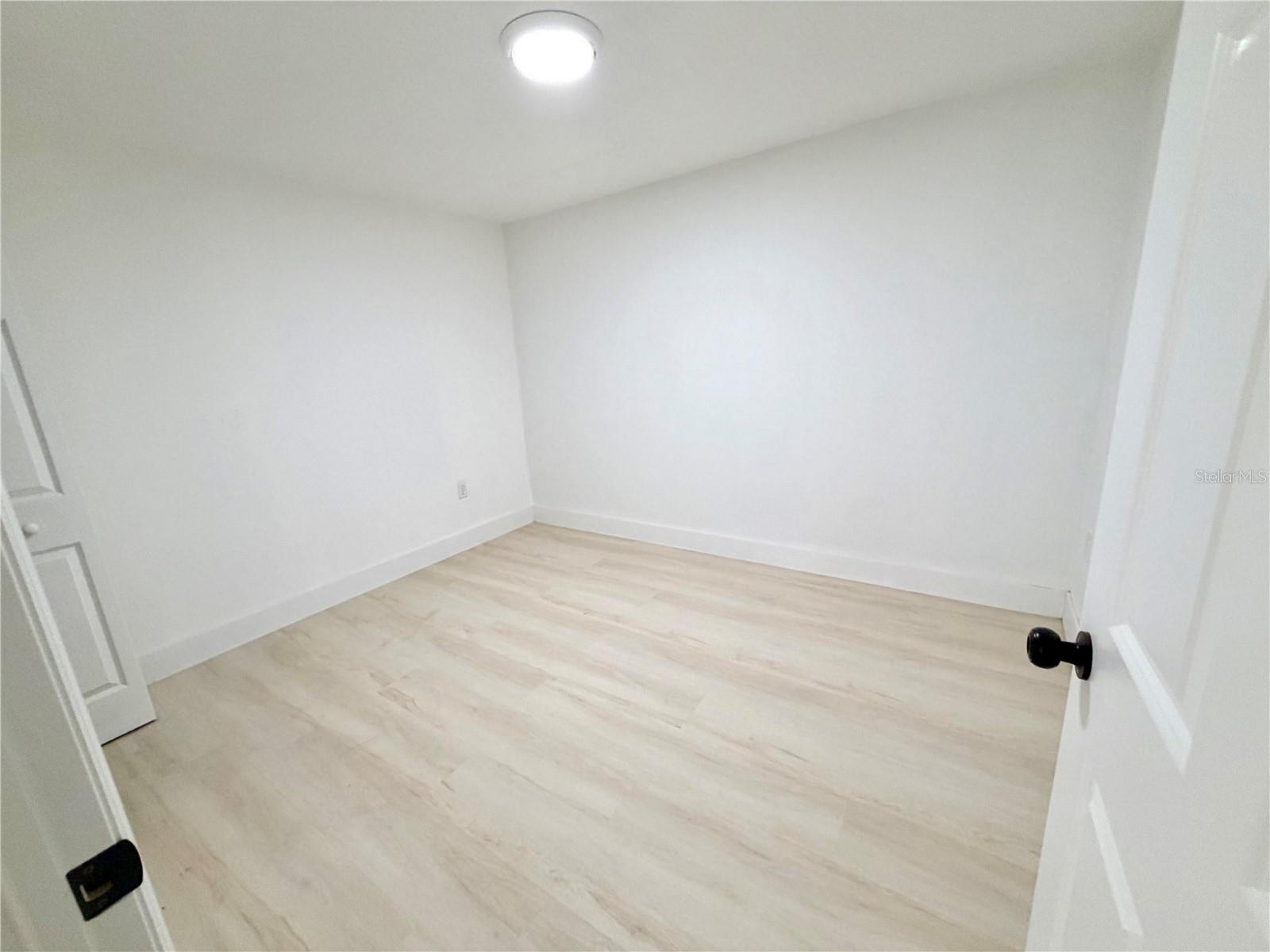 TB8526522 Property Photo 23