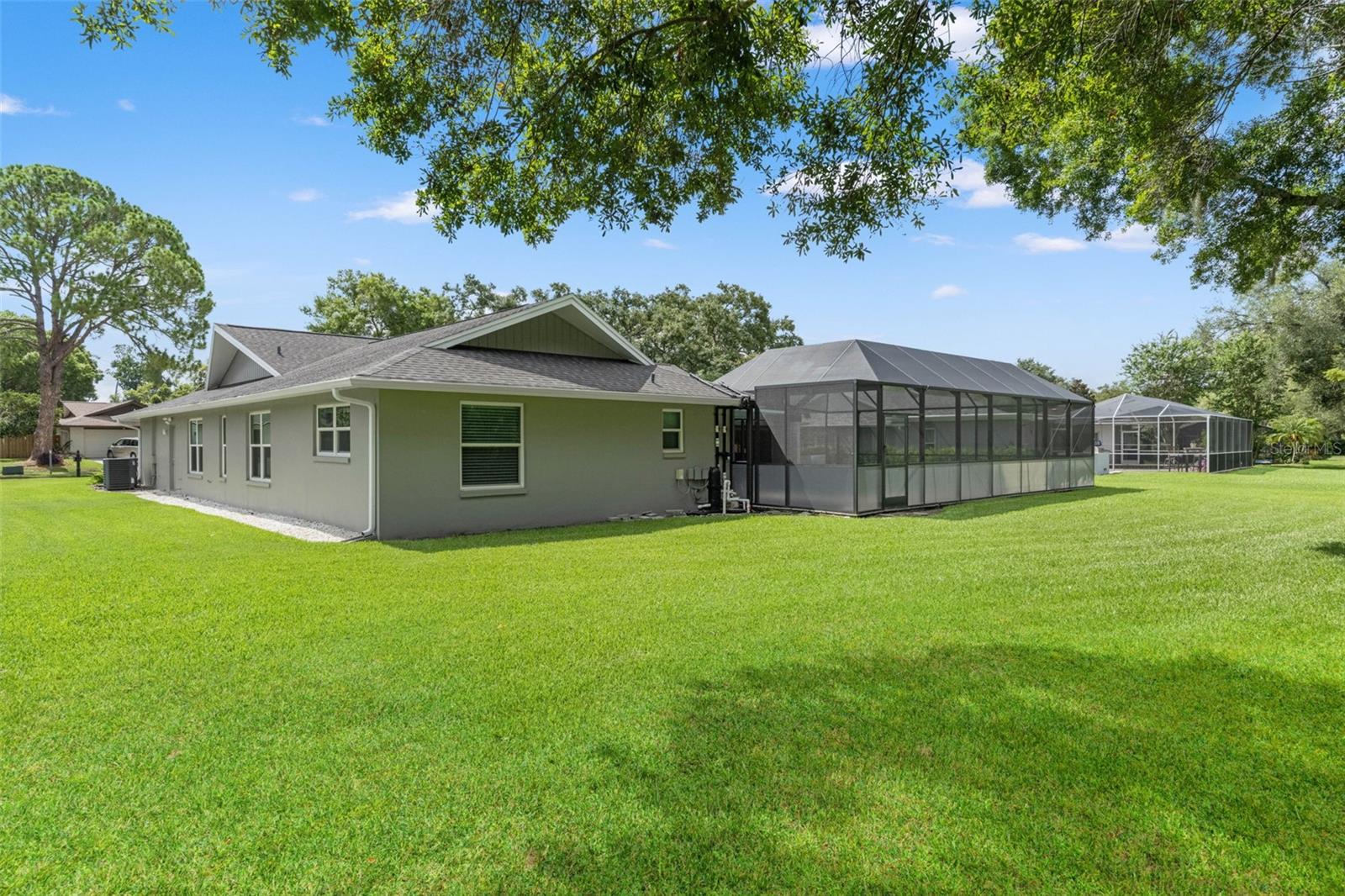 13916 Middle Park Dr Property Photo 31