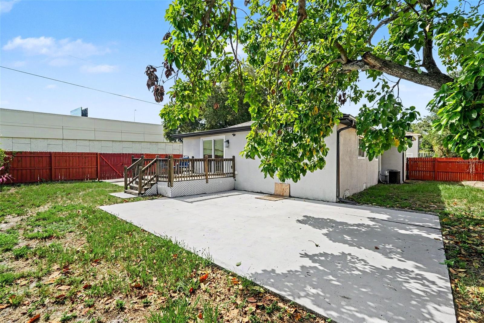 801 E Baker St Property Photo 40