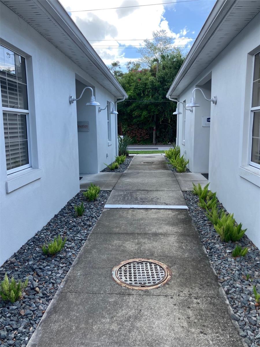 5813 And 5815 S Macdill Ave Property Photo 2