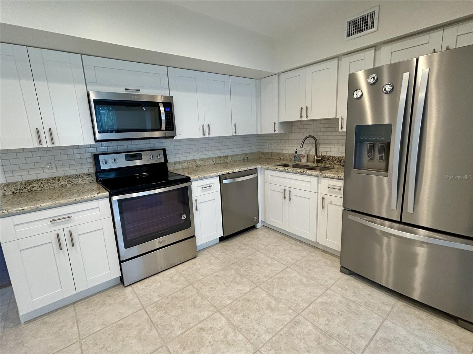 2070 World Parkway Blvd #36 Property Photo 12