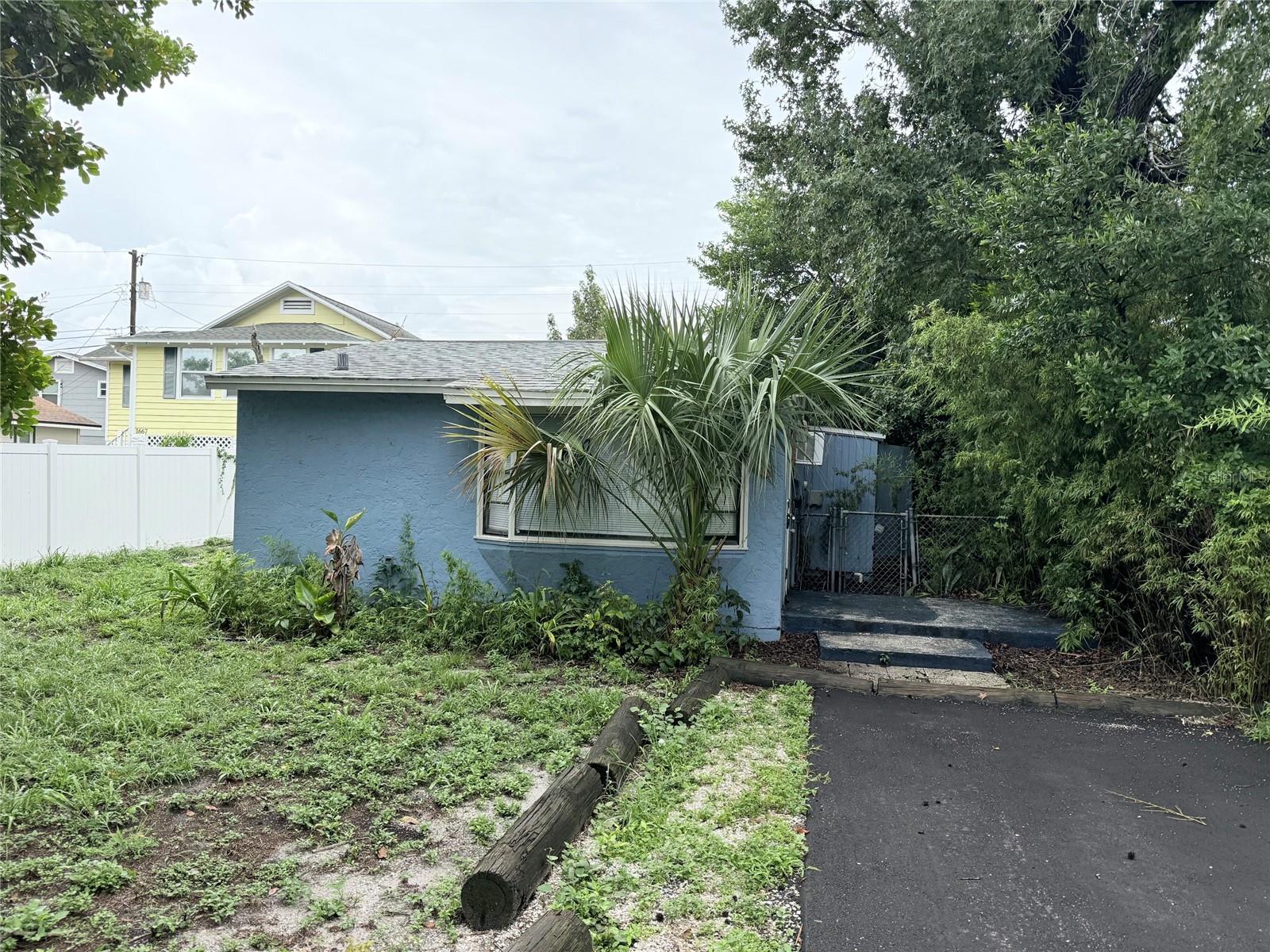 1661 27TH AVE N Property Photo 1