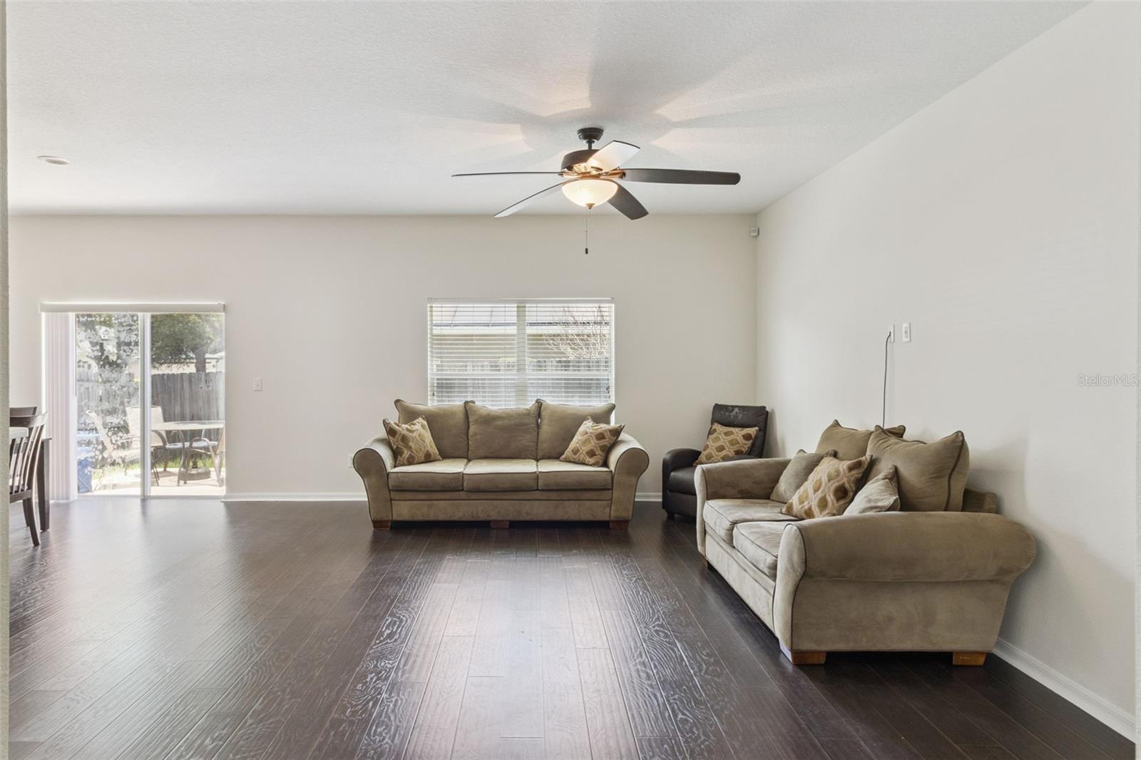 725 Star Pointe Dr Property Photo 5