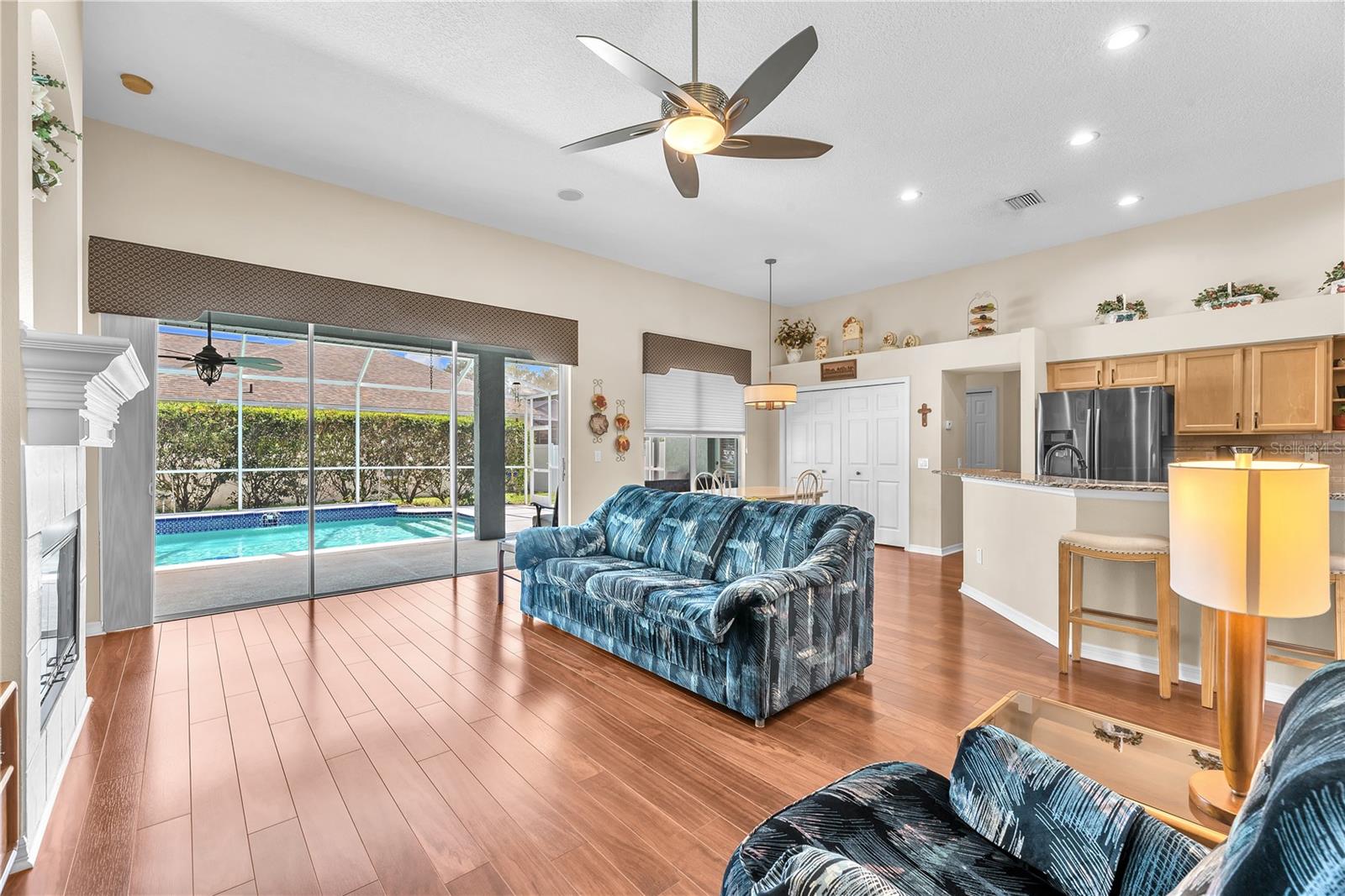 2219 Longmore Cir Property Photo 3