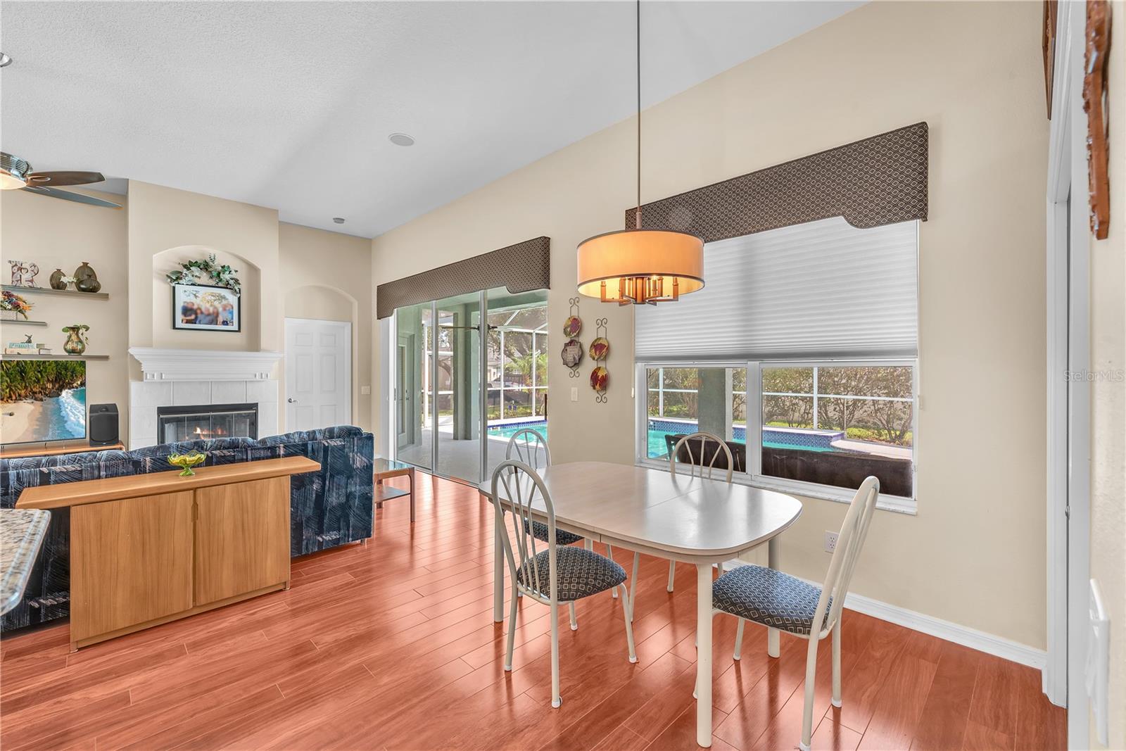 2219 Longmore Cir Property Photo 6