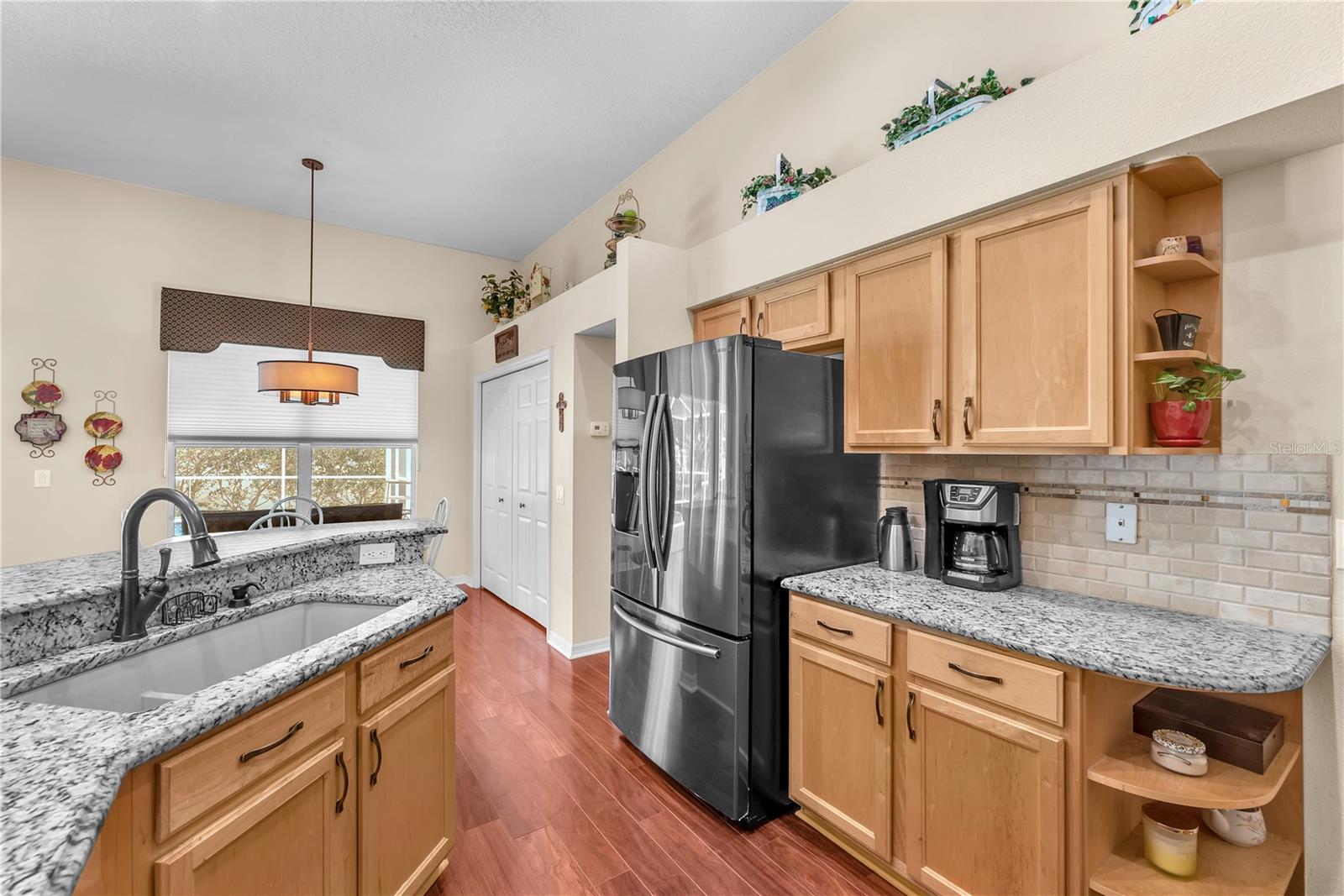 2219 Longmore Cir Property Photo 9