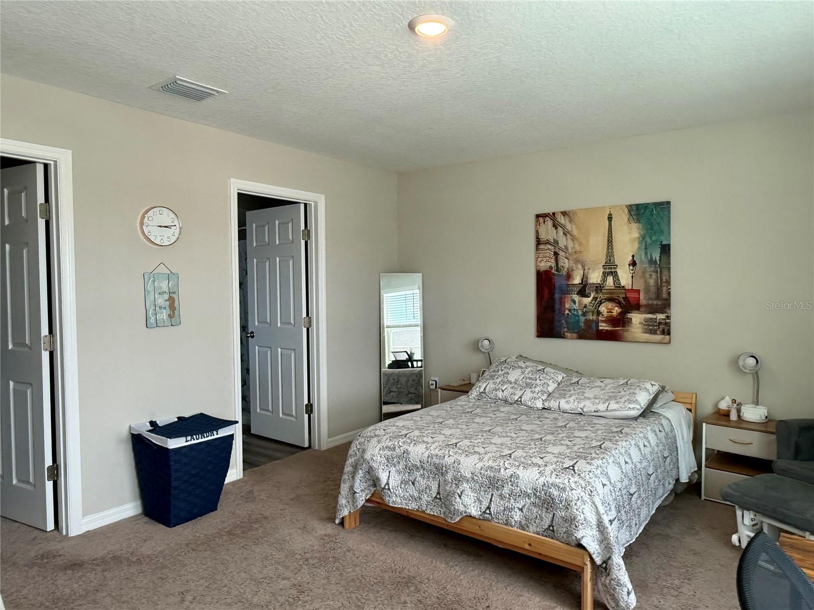 TB8526613 Property Photo 12