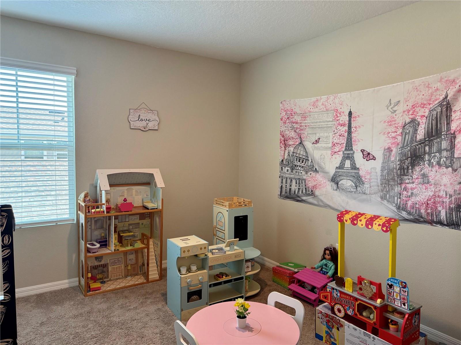 TB8526613 Property Photo 15
