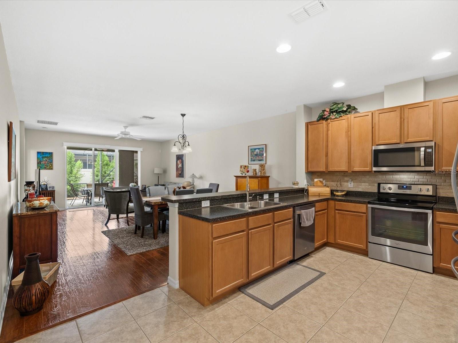 2239 Barracuda Ct Property Photo 4