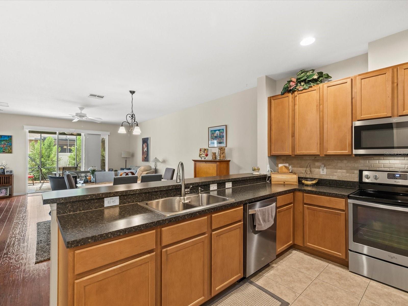 2239 Barracuda Ct Property Photo 6