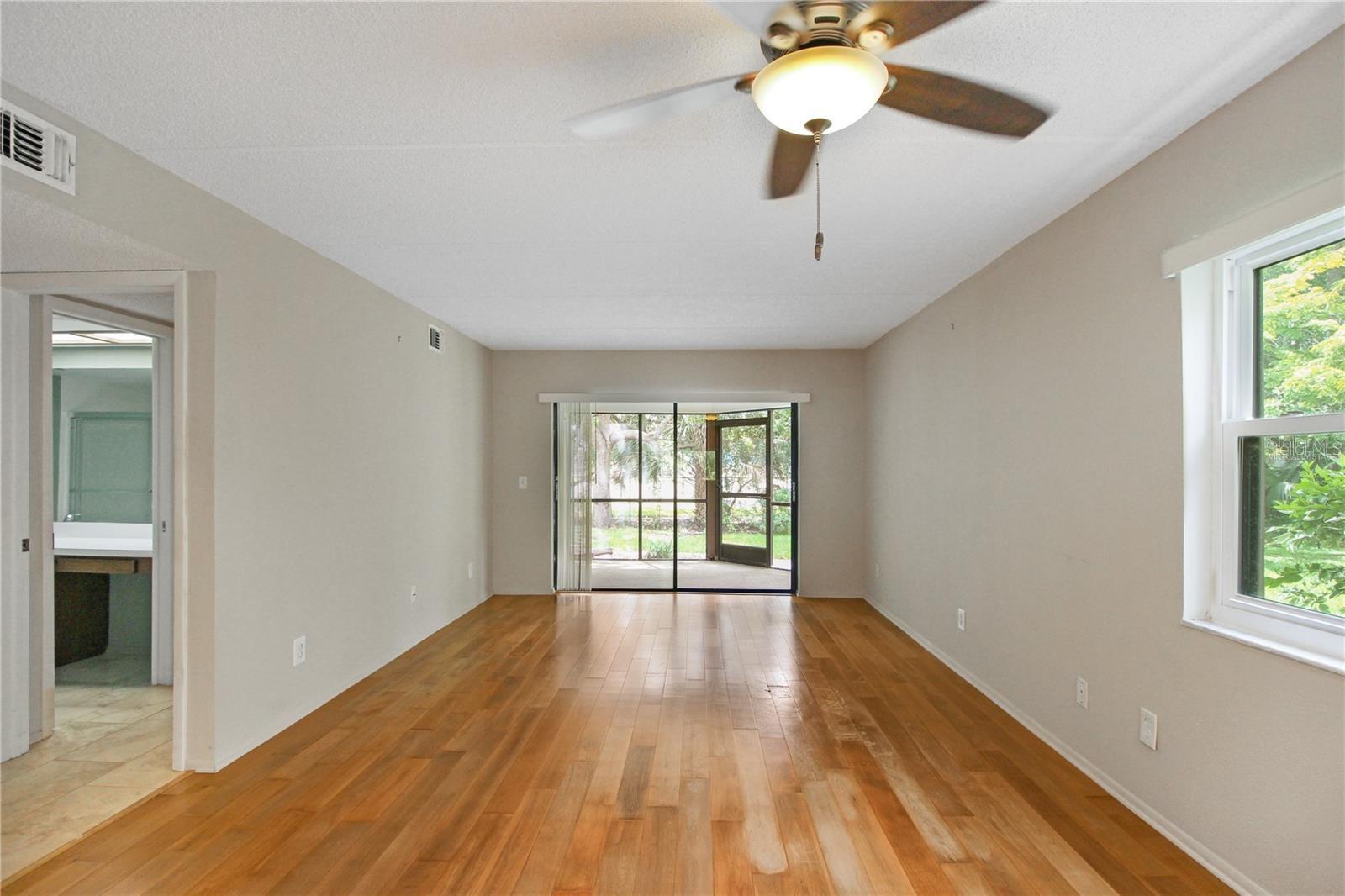 135 Woodlake Wynde #135 Property Photo 5