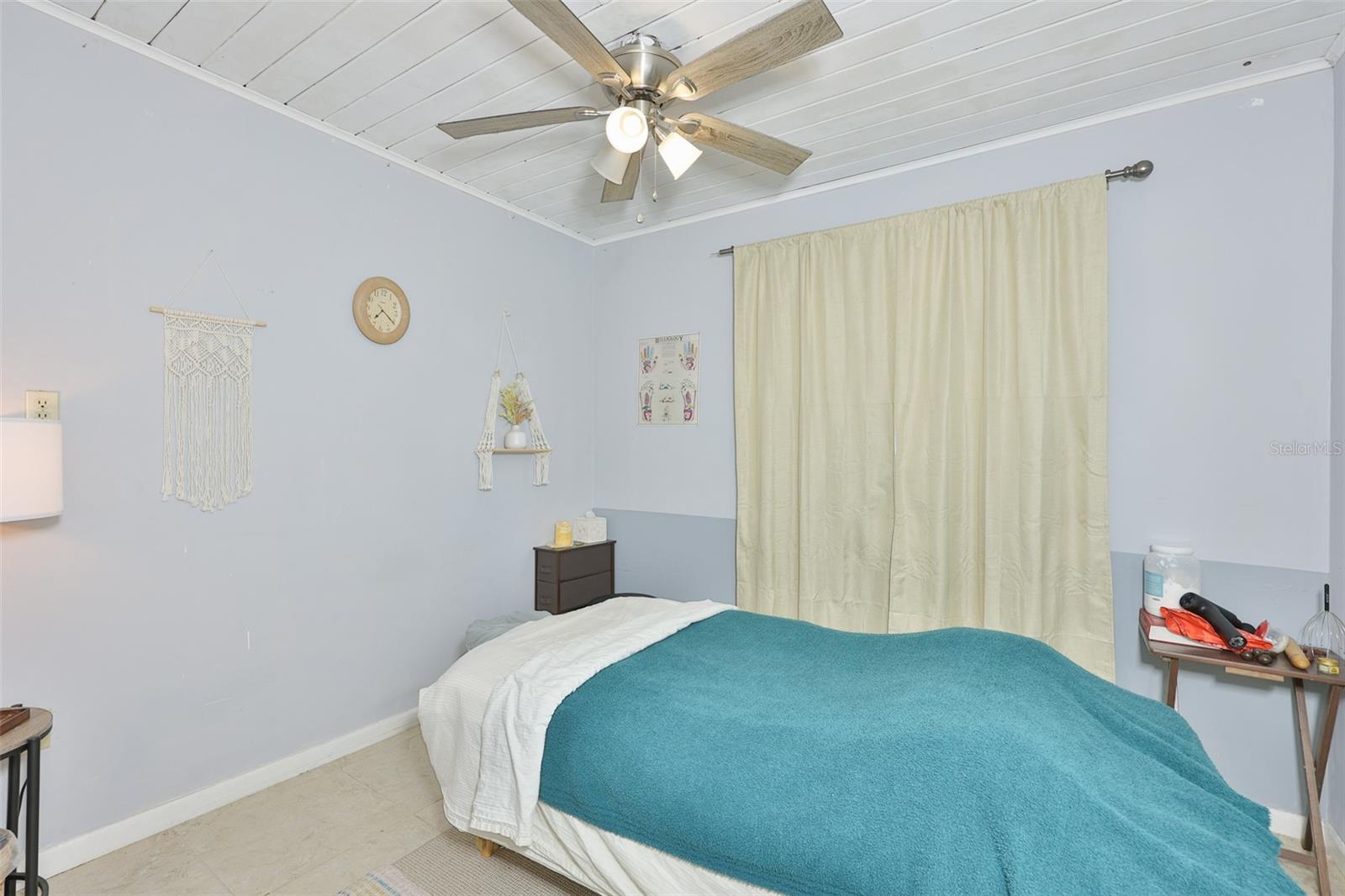401 Overland Dr Property Photo 12