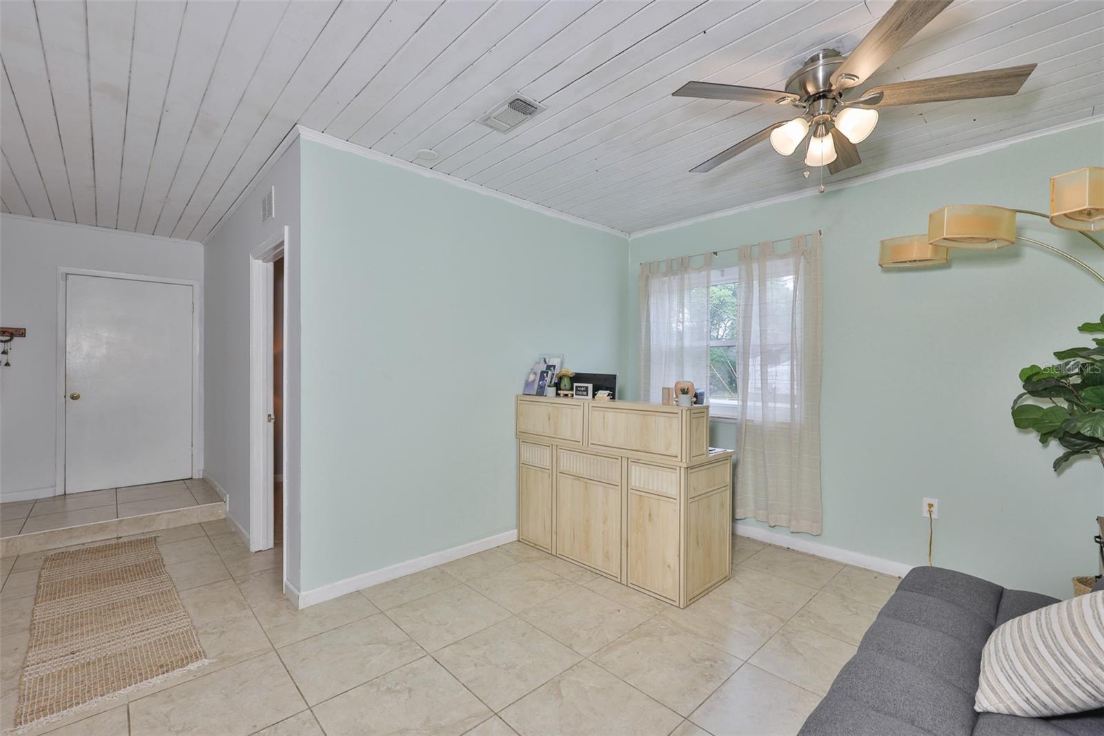 401 Overland Dr Property Photo 14