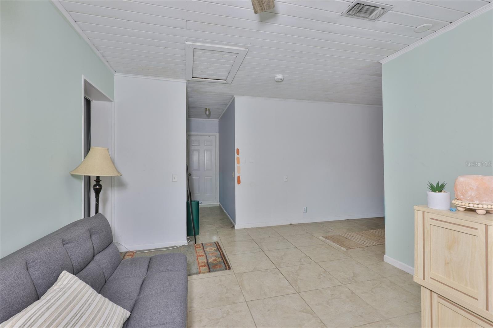 401 Overland Dr Property Photo 16
