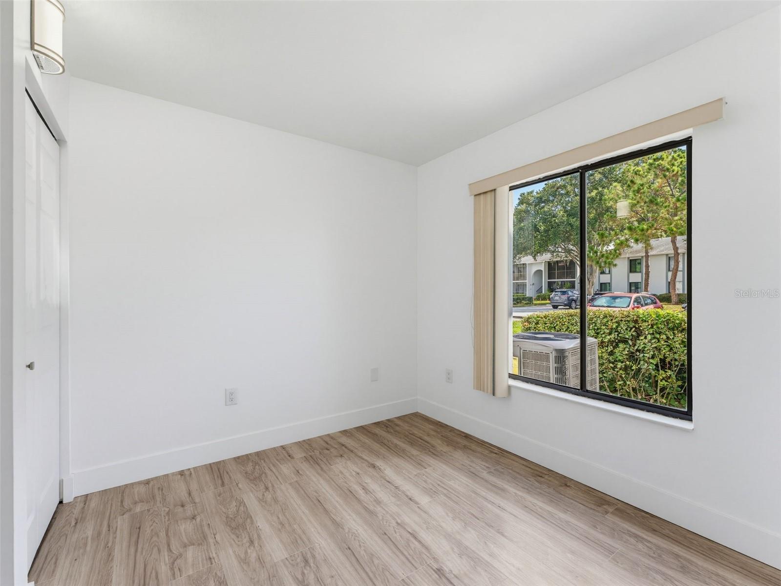 1261 Pine Ridge Cir W #d1 Property Photo 10
