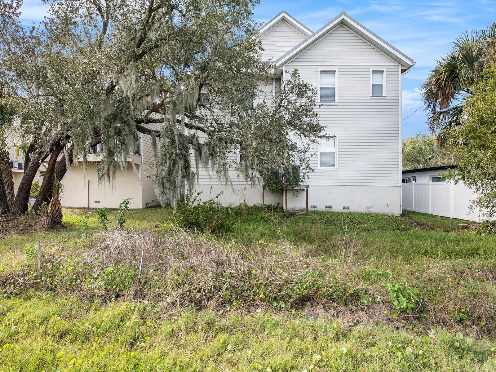 6810 Kissimmee St S Property Photo 5