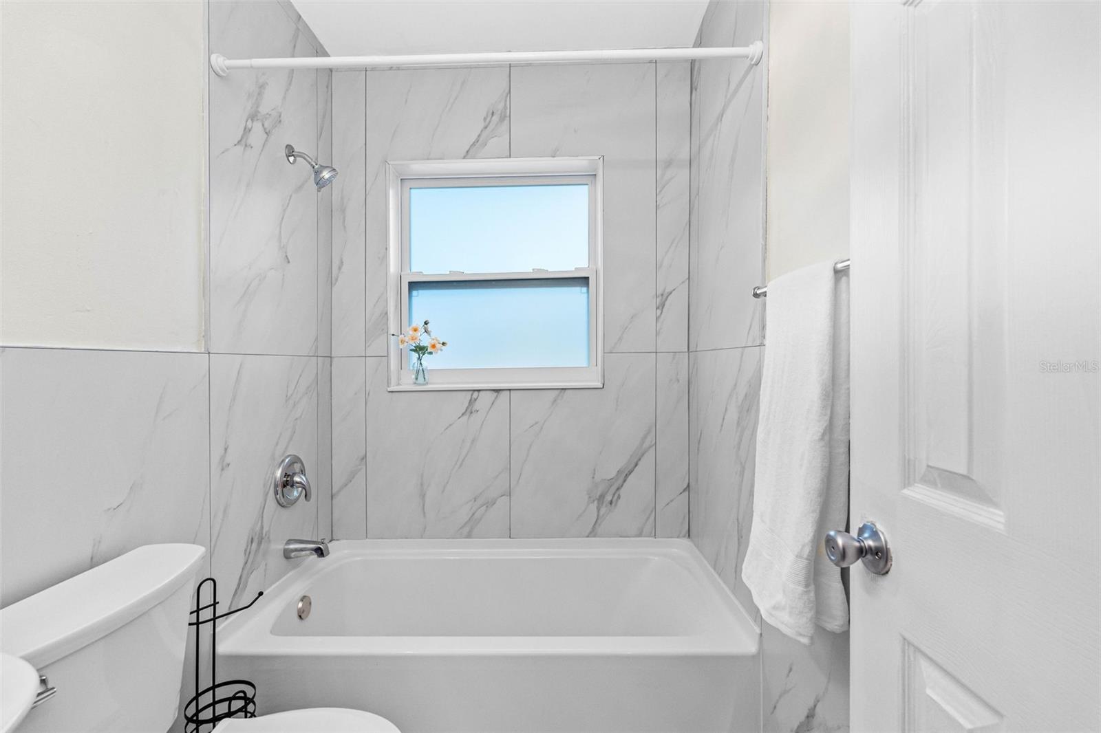 72 Lake Shore Dr Property Photo 23