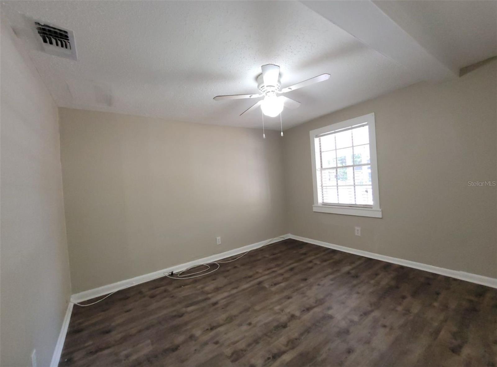 1504 E 99th Ave #a Property Photo 9