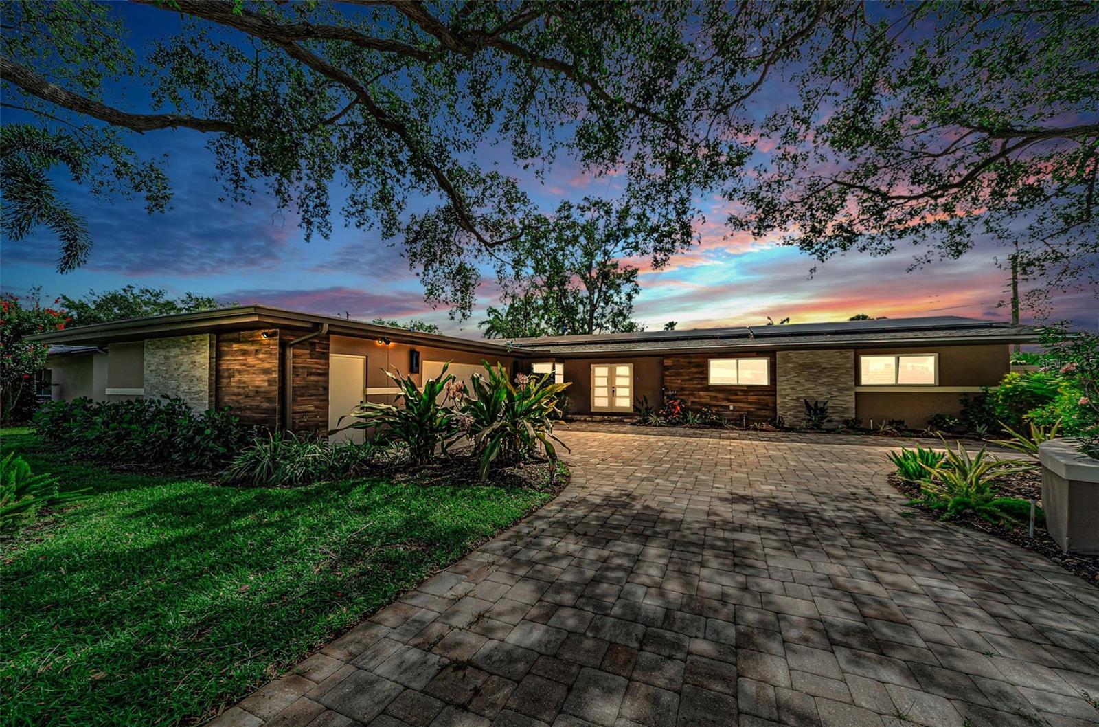 861 Rafael Blvd Ne Property Photo