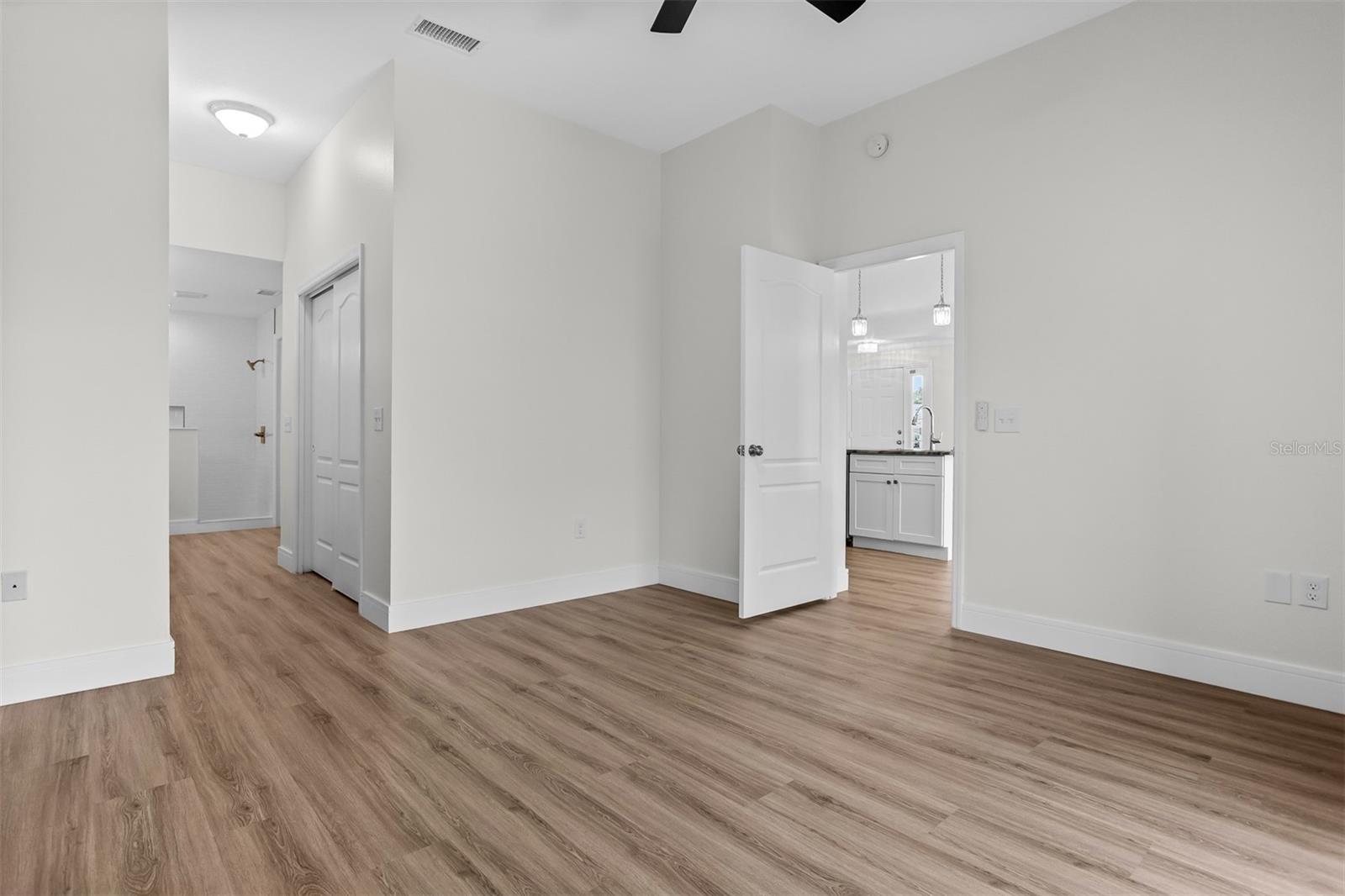 29312 Marker Loop Property Photo 29