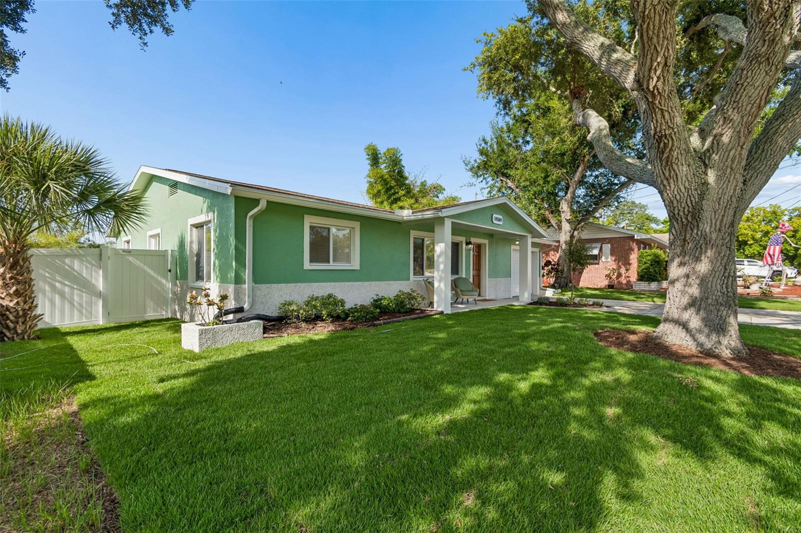 14584 Apache Ave Property Photo 2