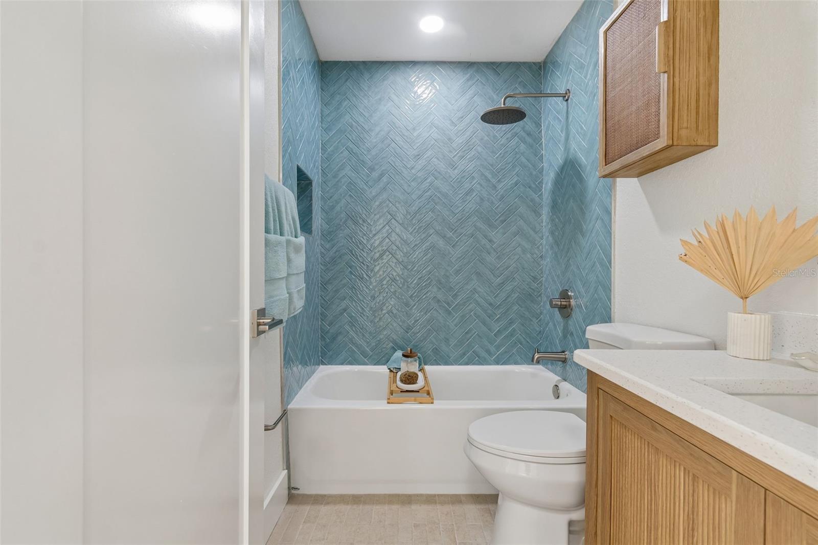 14584 Apache Ave Property Photo 12