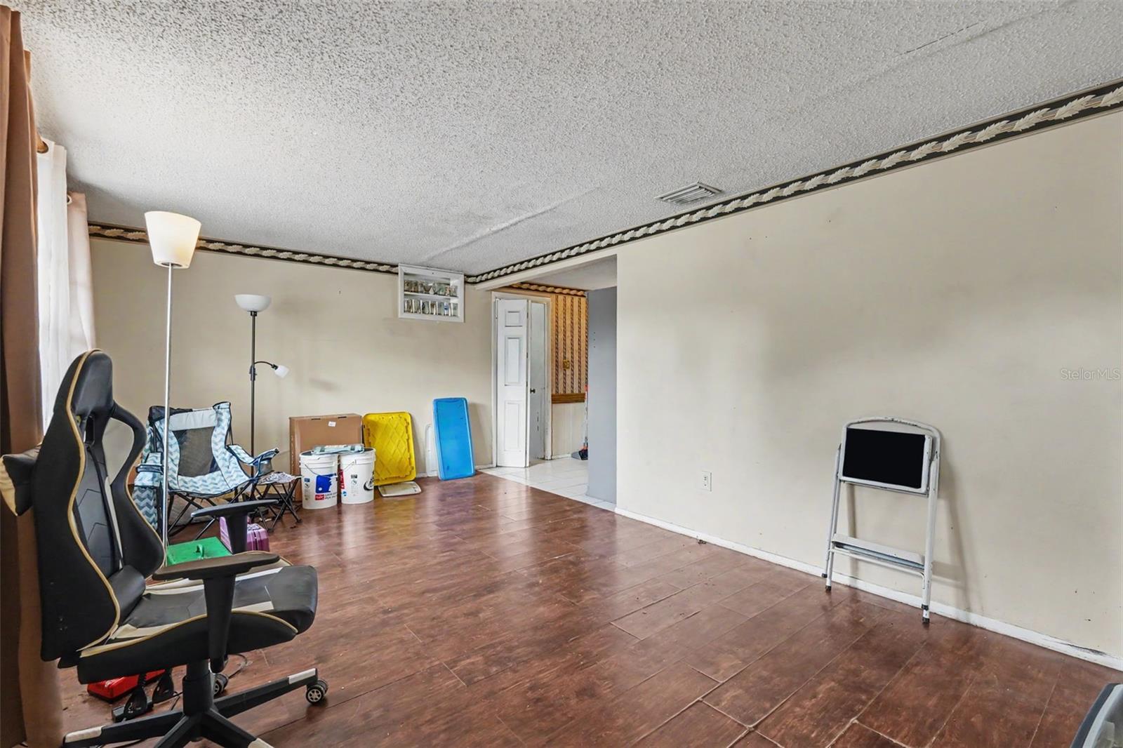 3317 Bainbridge Dr Property Photo 2
