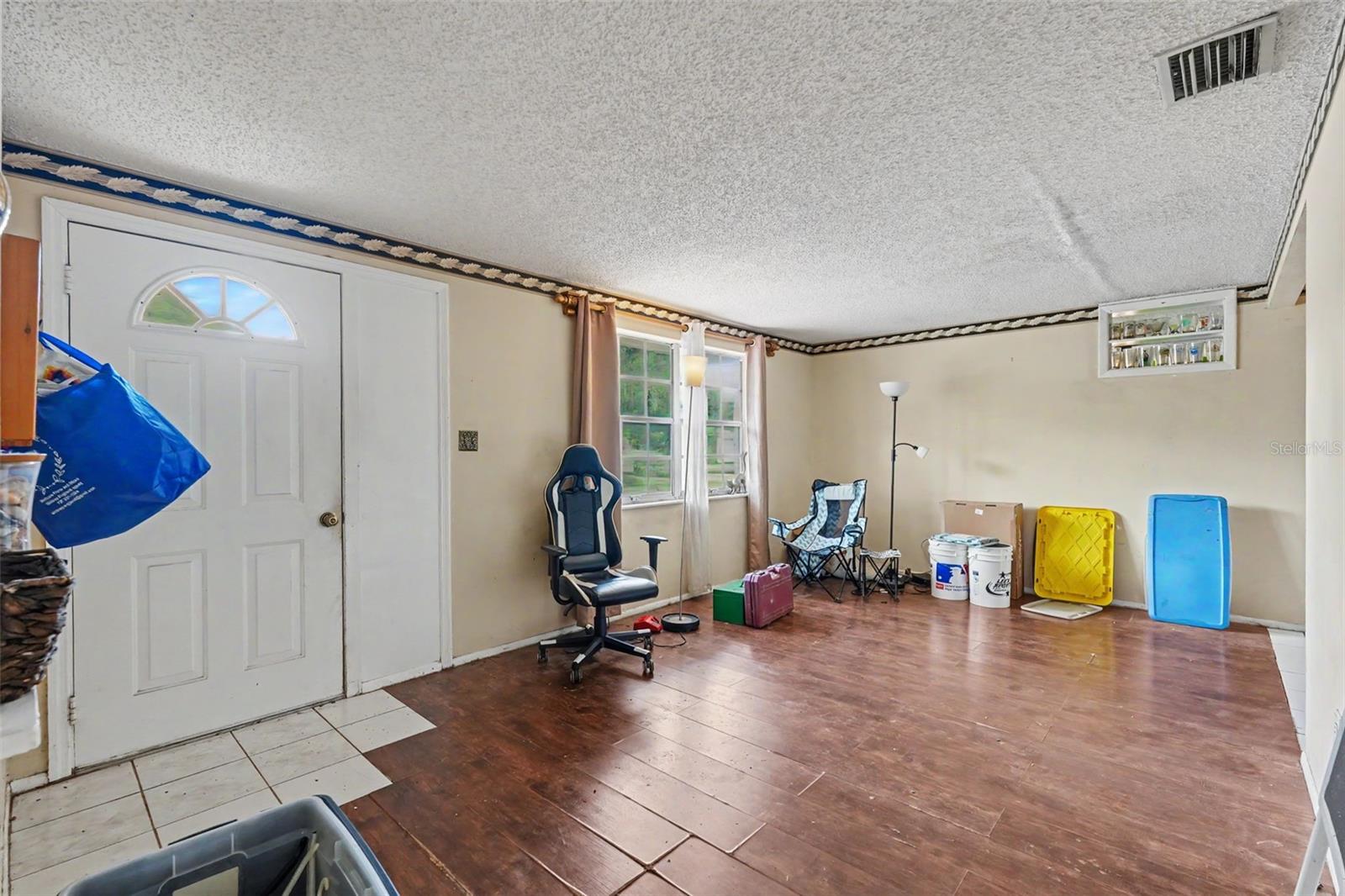 3317 Bainbridge Dr Property Photo 3