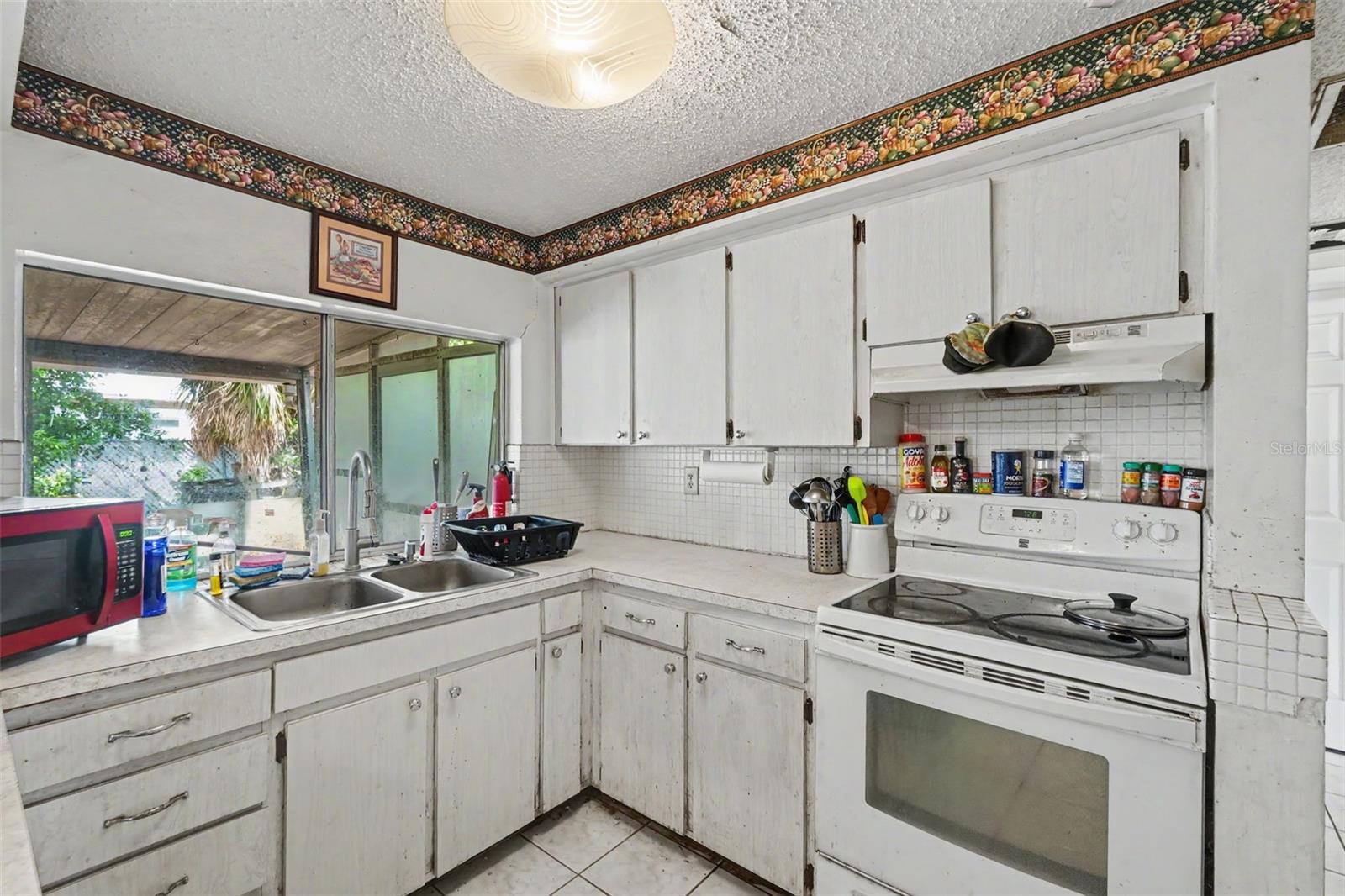 3317 Bainbridge Dr Property Photo 9