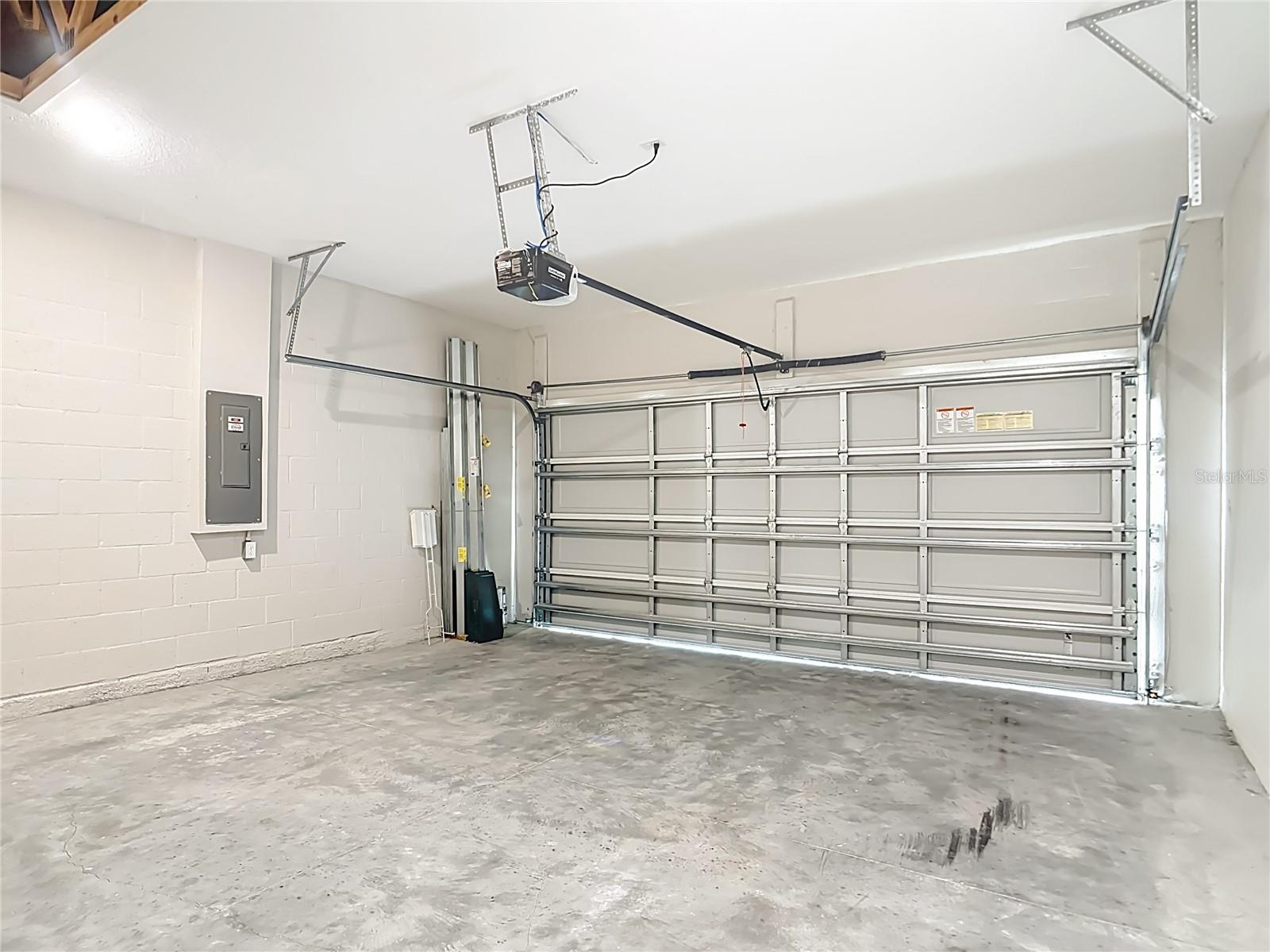 2021 S Chamberlain Blvd Property Photo 32