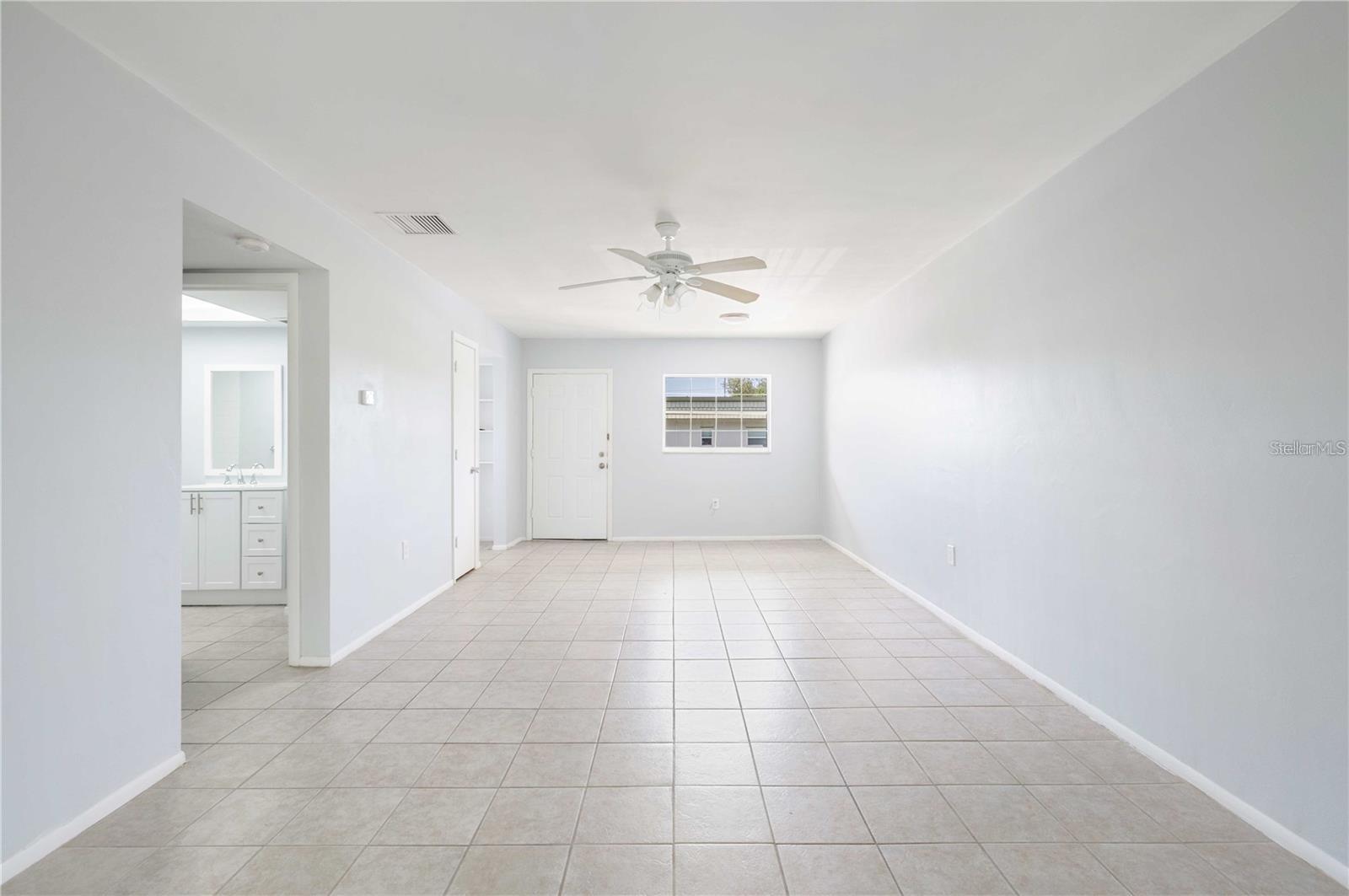 1433 S Belcher Rd #g16 Property Photo 6