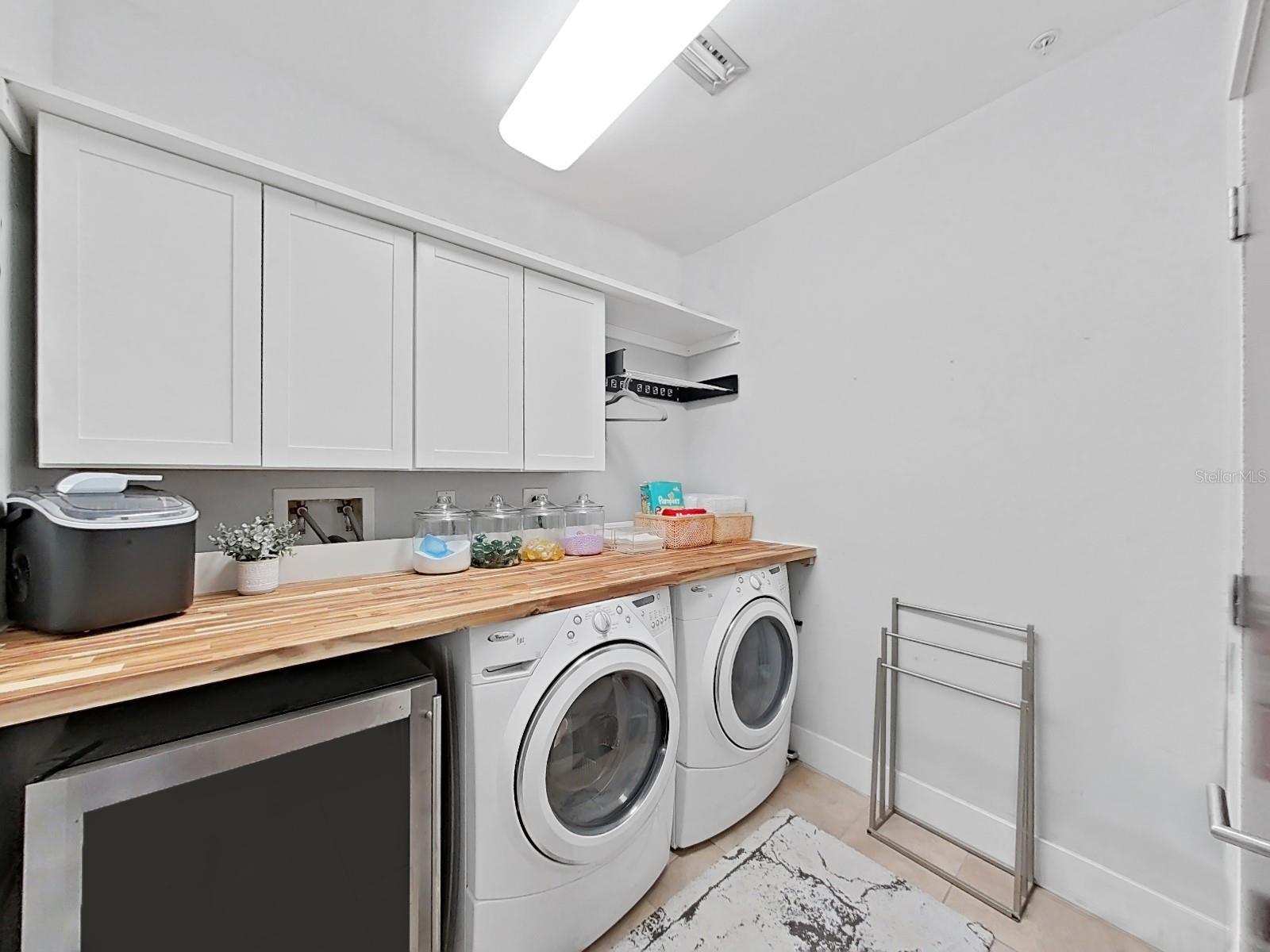 111 N 12th St #1810 Property Photo 27