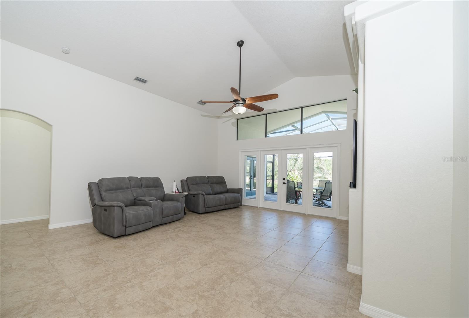 4907 Pointe O Woods Dr Property Photo 15